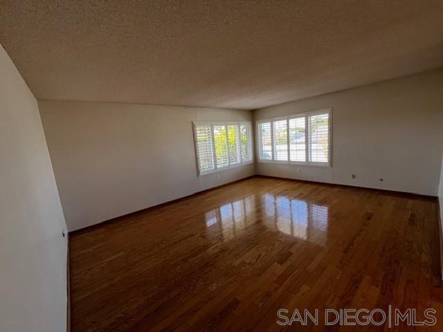 Detail Gallery Image 11 of 15 For 2815  Sugarman Ct, La Jolla,  CA 92037 - 4 Beds | 2 Baths