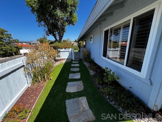 Detail Gallery Image 14 of 15 For 2815  Sugarman Ct, La Jolla,  CA 92037 - 4 Beds | 2 Baths