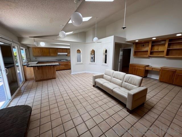 Detail Gallery Image 6 of 15 For 2815  Sugarman Ct, La Jolla,  CA 92037 - 4 Beds | 2 Baths