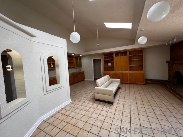 Detail Gallery Image 10 of 15 For 2815  Sugarman Ct, La Jolla,  CA 92037 - 4 Beds | 2 Baths