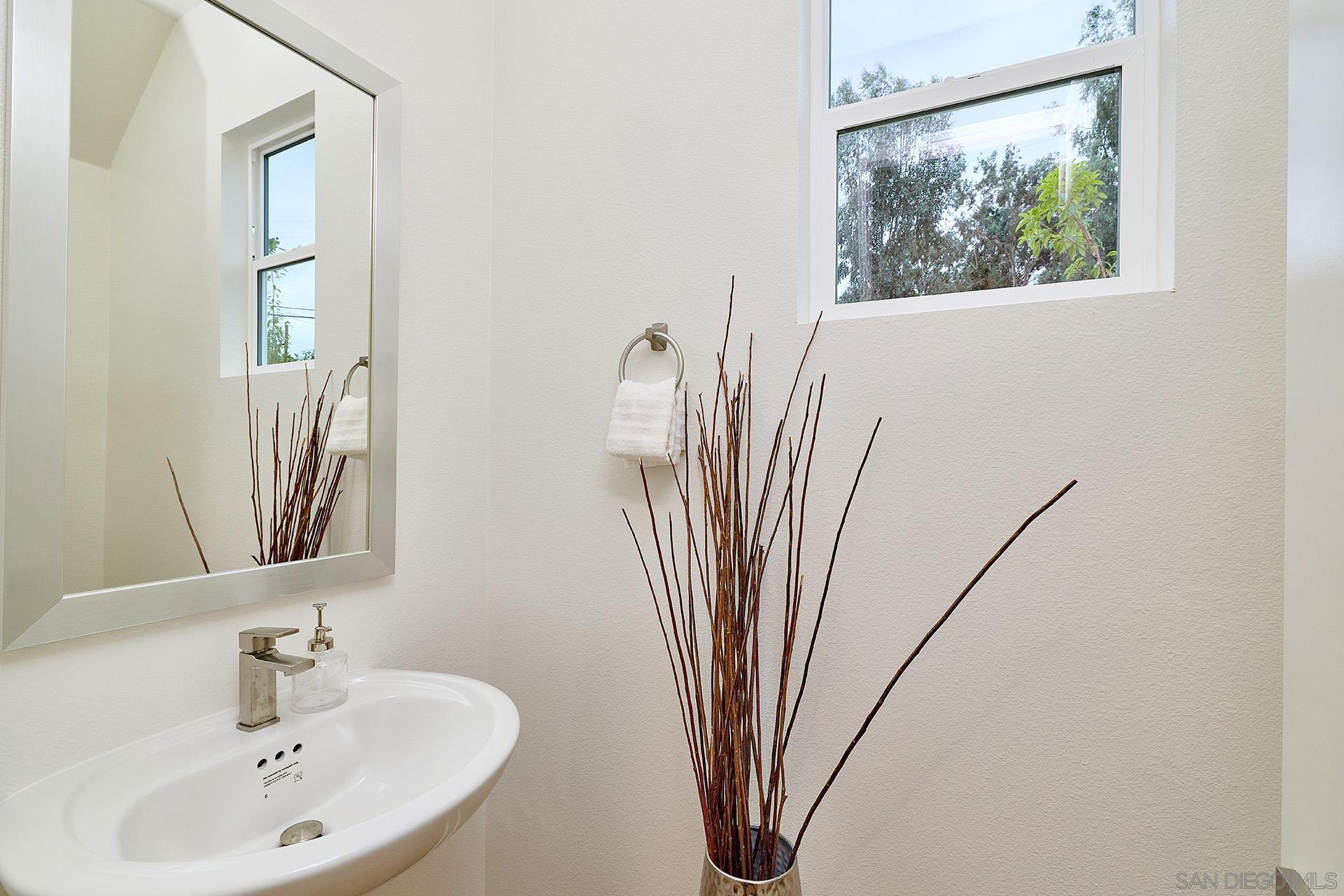 Detail Gallery Image 20 of 33 For 793  Michael Ct, Vista,  CA 92081 - 4 Beds | 3/1 Baths
