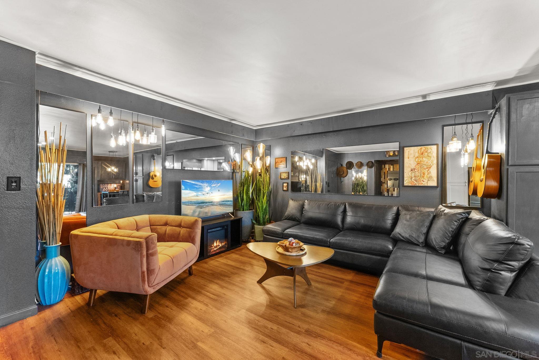 Front Image Thumbnail for SD260008333