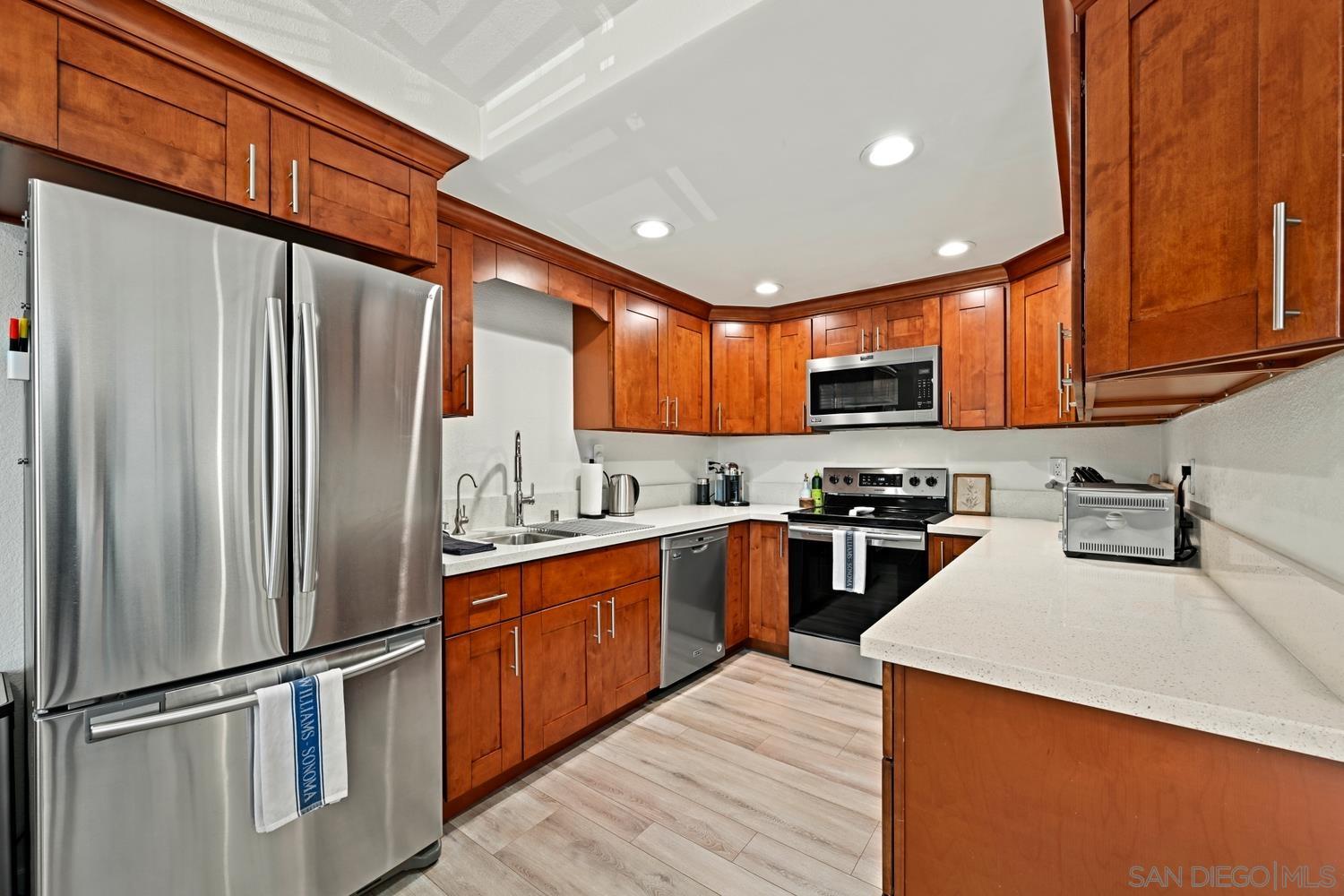 Front Image Thumbnail for SD260008336