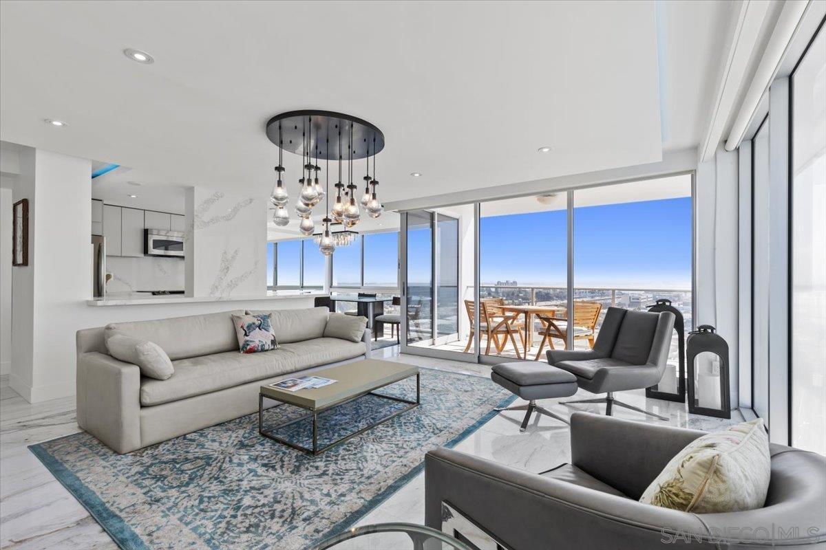 Detail Gallery Image 27 of 65 For 1830  Avenida Del Mundo  1210, Coronado,  CA 92118 - 2 Beds | 2 Baths