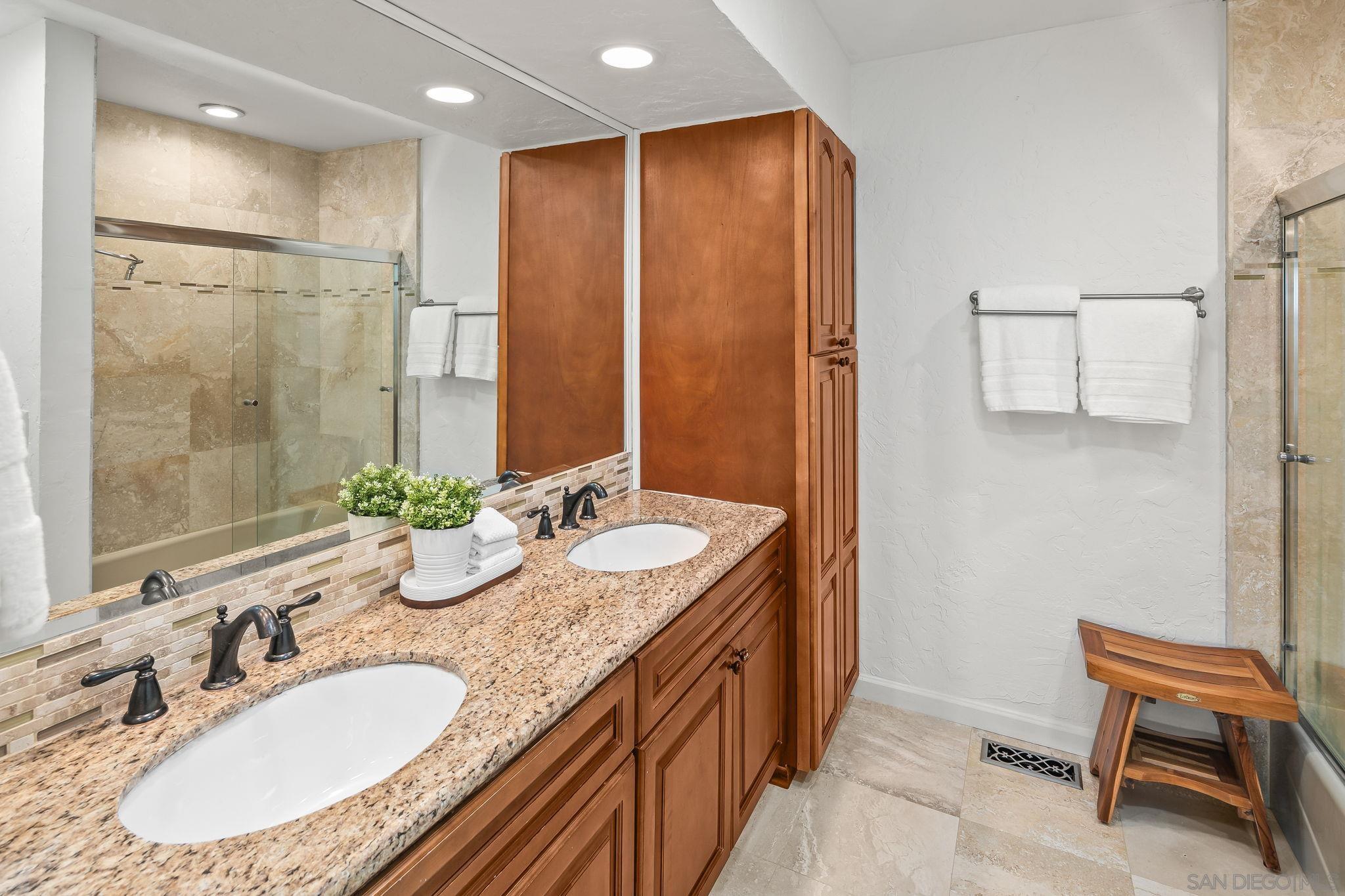 Detail Gallery Image 32 of 72 For 29509  Hoxie Ranch Rd, Vista,  CA 92084 - 3 Beds | 3/1 Baths