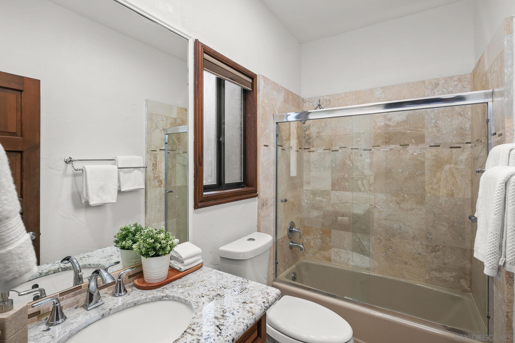 Detail Gallery Image 35 of 72 For 29509  Hoxie Ranch Rd, Vista,  CA 92084 - 3 Beds | 3/1 Baths