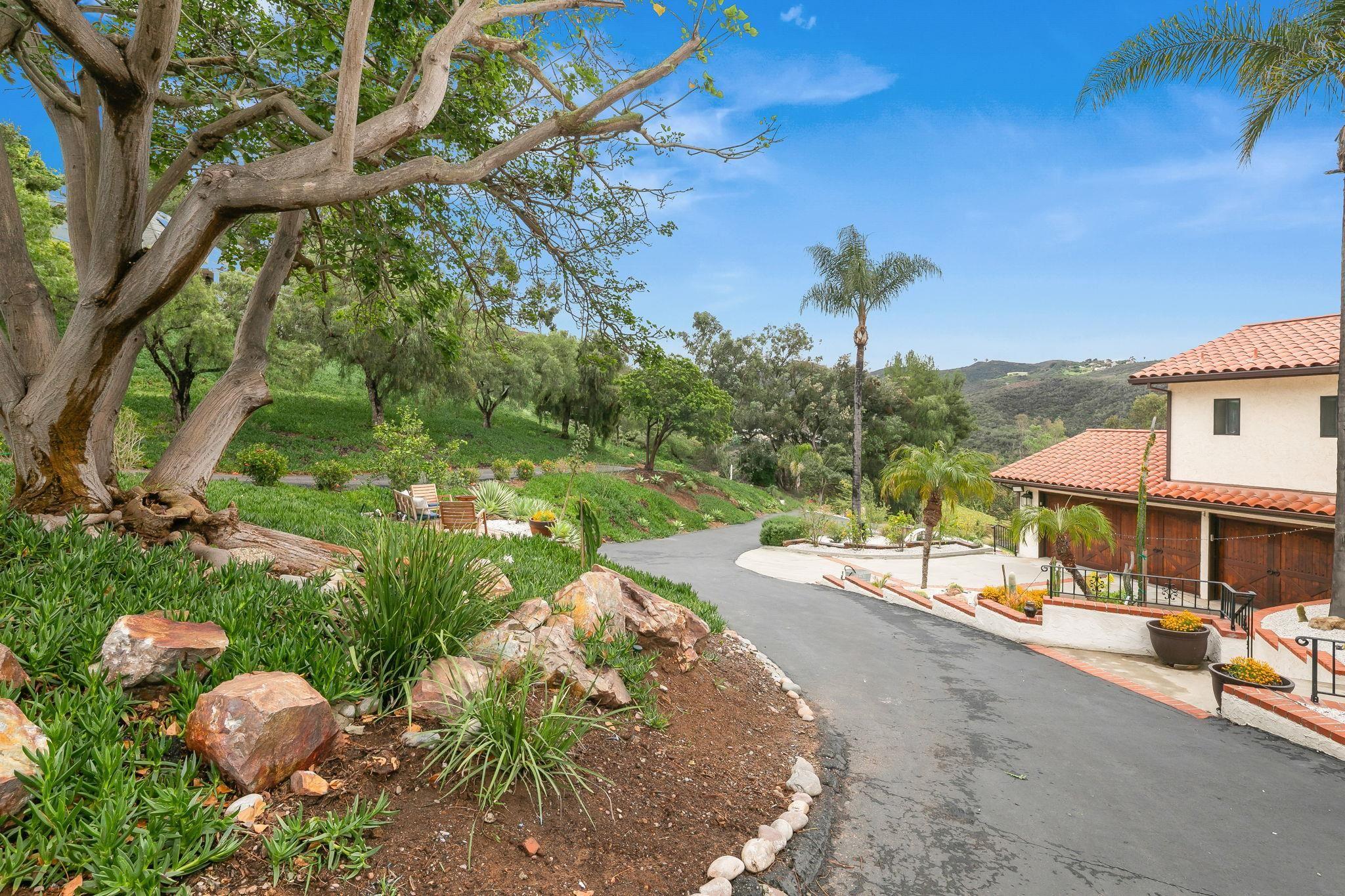 Detail Gallery Image 37 of 72 For 29509  Hoxie Ranch Rd, Vista,  CA 92084 - 3 Beds | 3/1 Baths