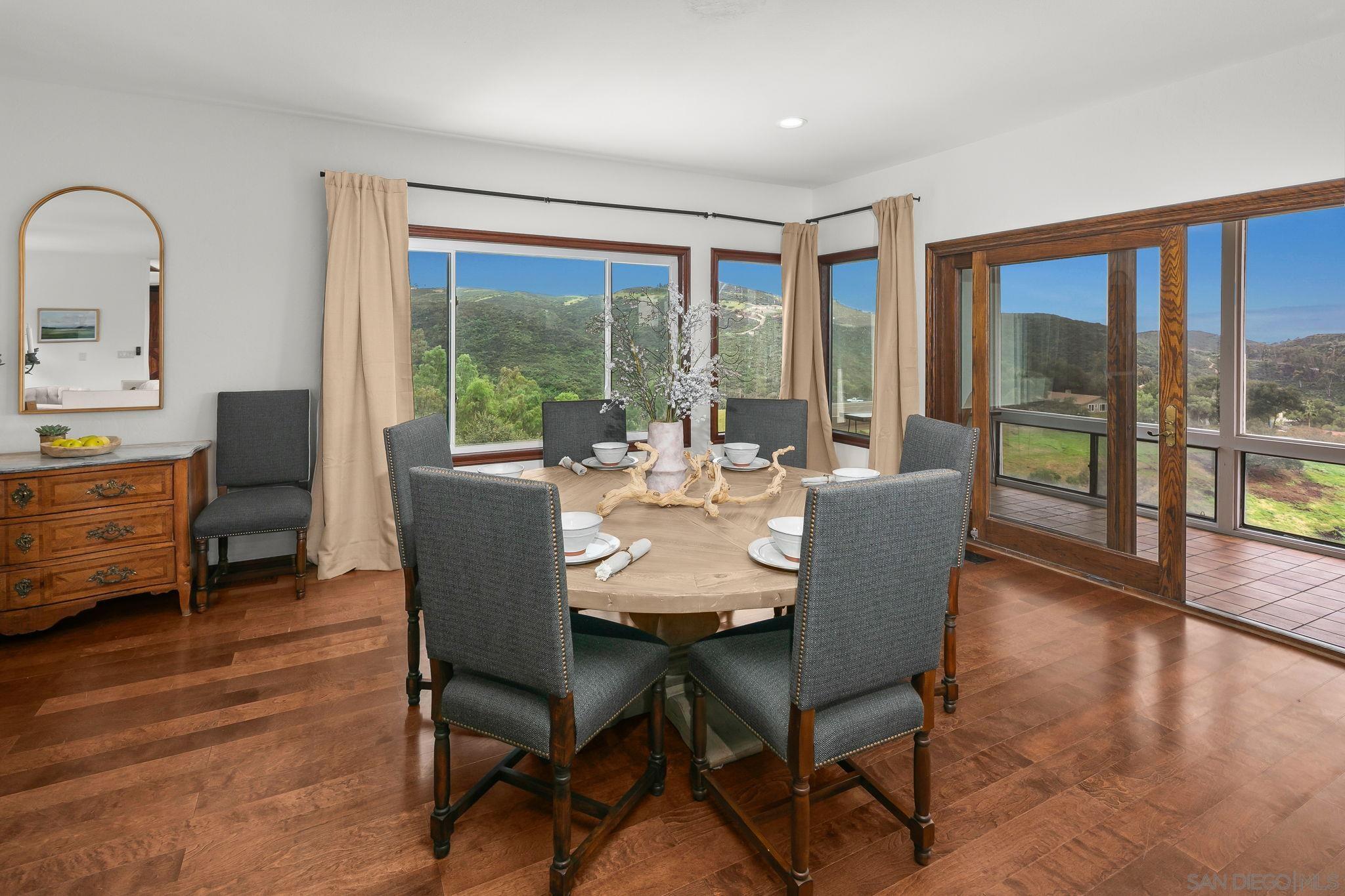 Detail Gallery Image 43 of 72 For 29509  Hoxie Ranch Rd, Vista,  CA 92084 - 3 Beds | 3/1 Baths