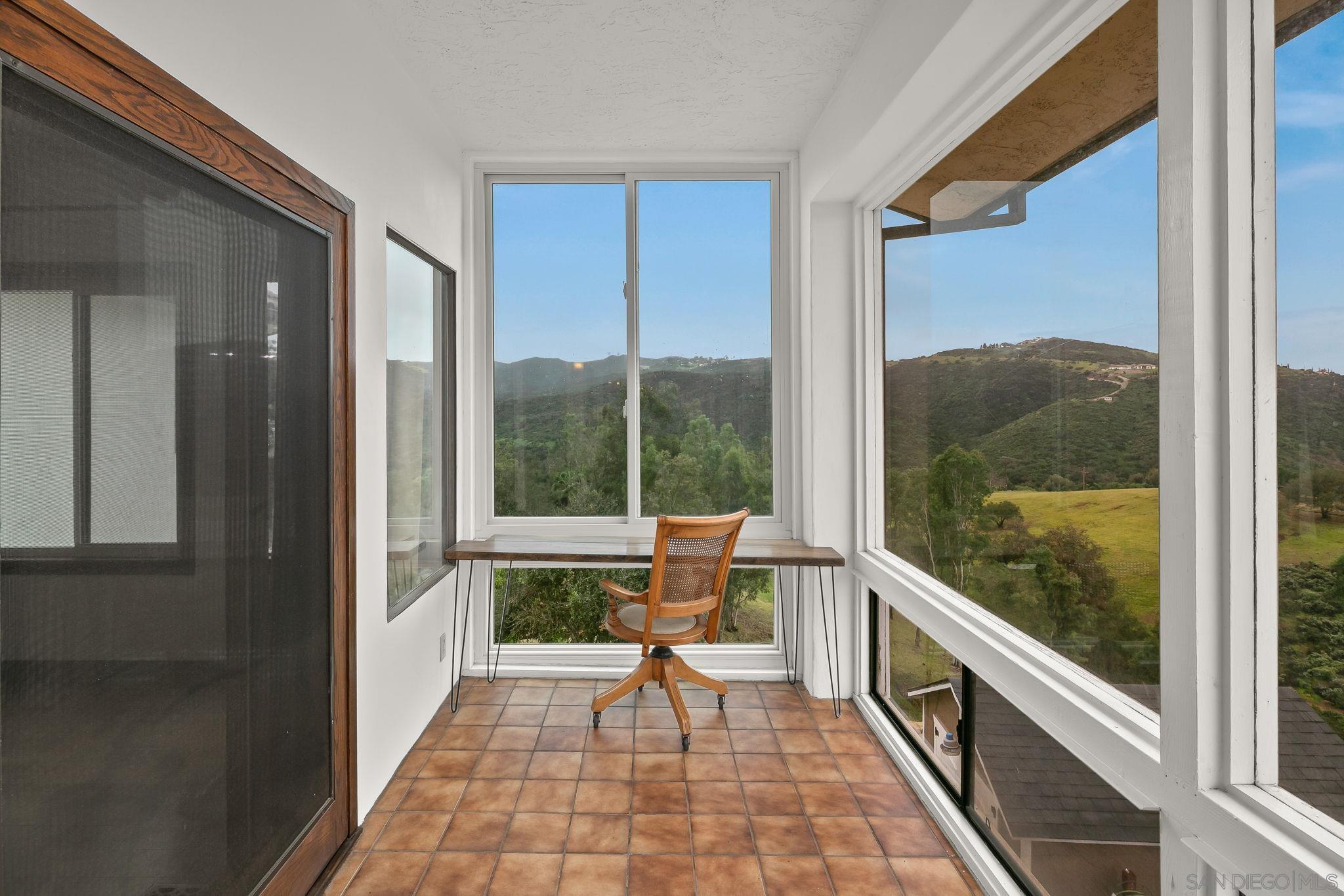 Detail Gallery Image 44 of 72 For 29509  Hoxie Ranch Rd, Vista,  CA 92084 - 3 Beds | 3/1 Baths