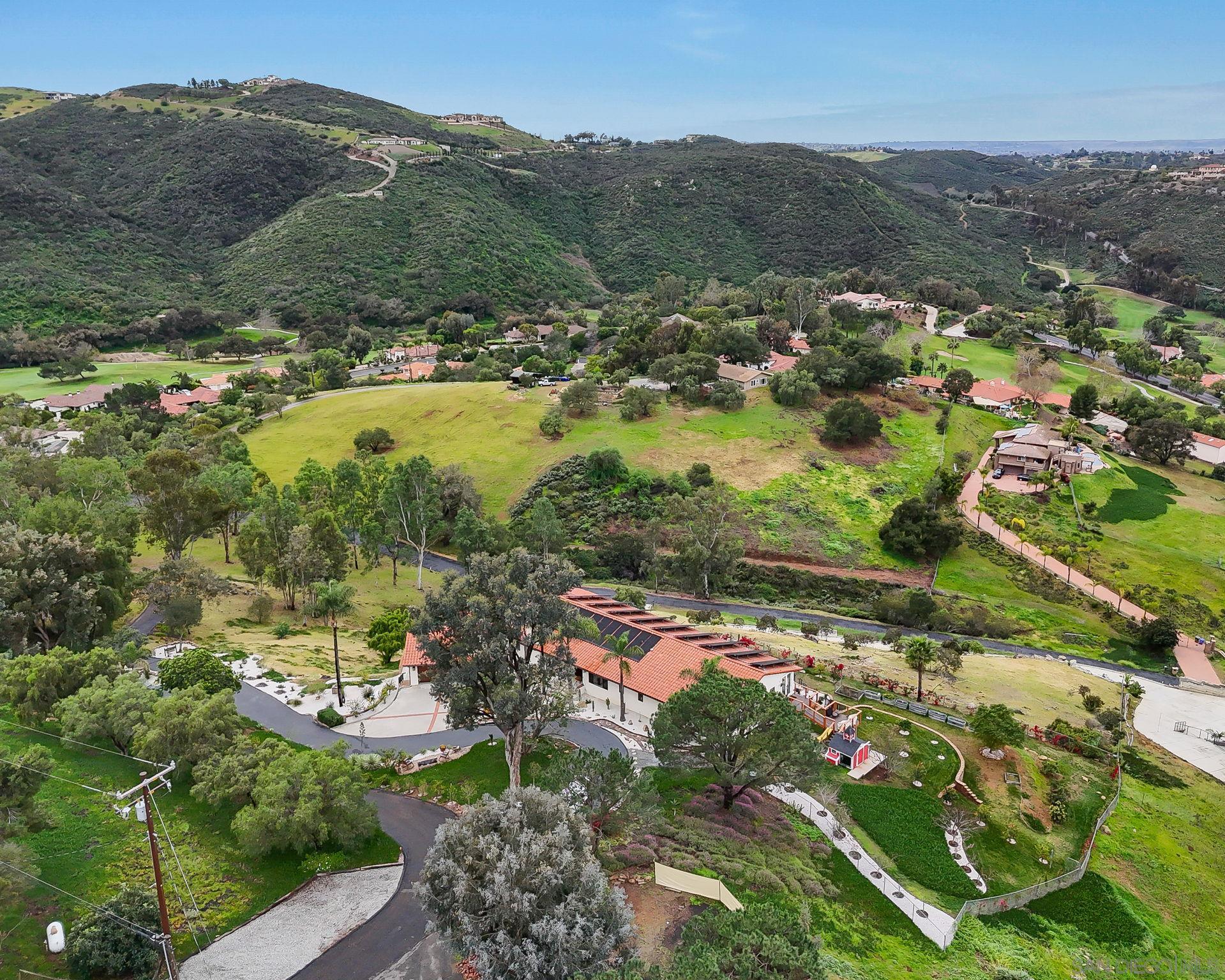 Detail Gallery Image 59 of 72 For 29509  Hoxie Ranch Rd, Vista,  CA 92084 - 3 Beds | 3/1 Baths