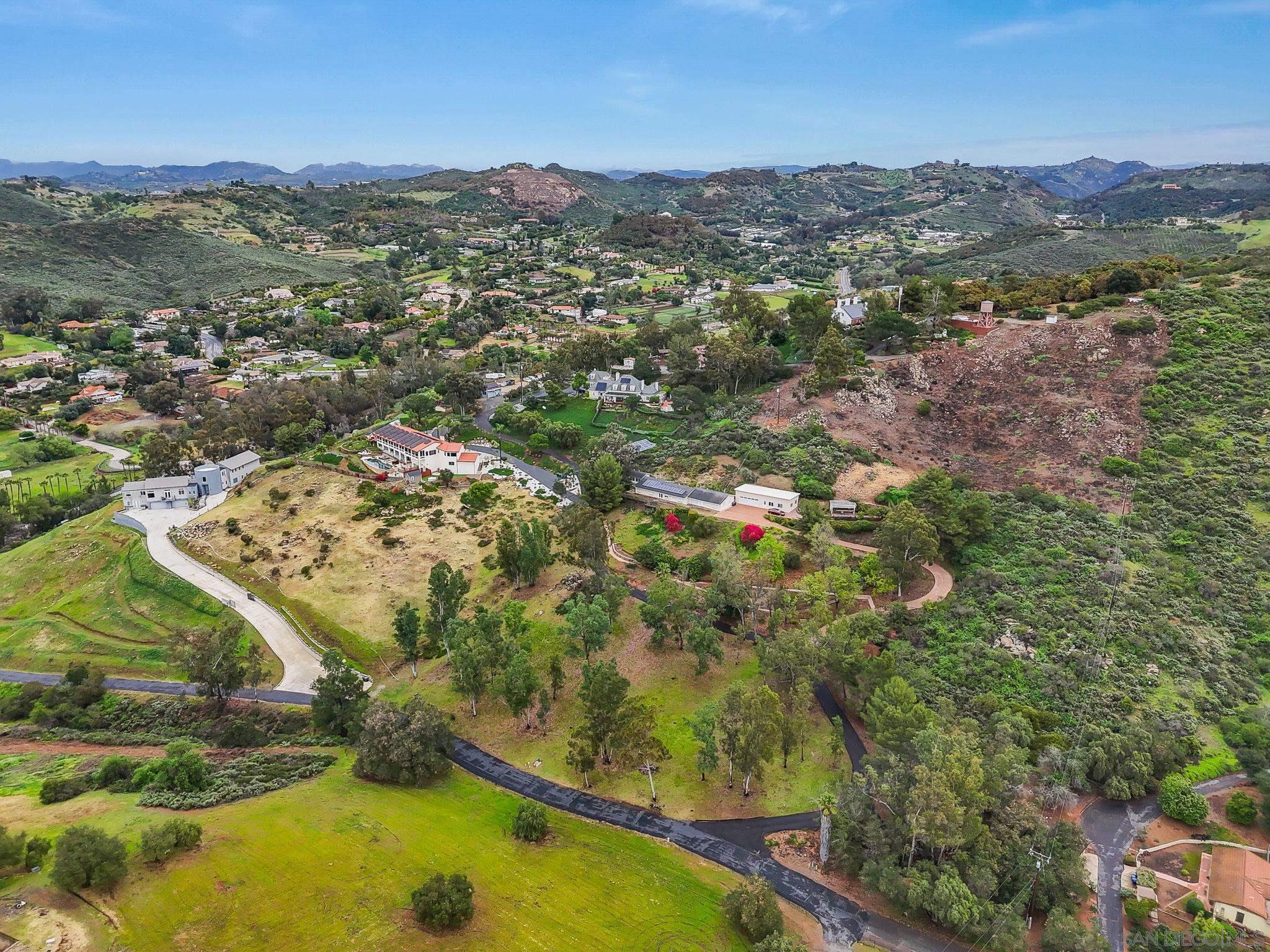 Detail Gallery Image 60 of 72 For 29509  Hoxie Ranch Rd, Vista,  CA 92084 - 3 Beds | 3/1 Baths