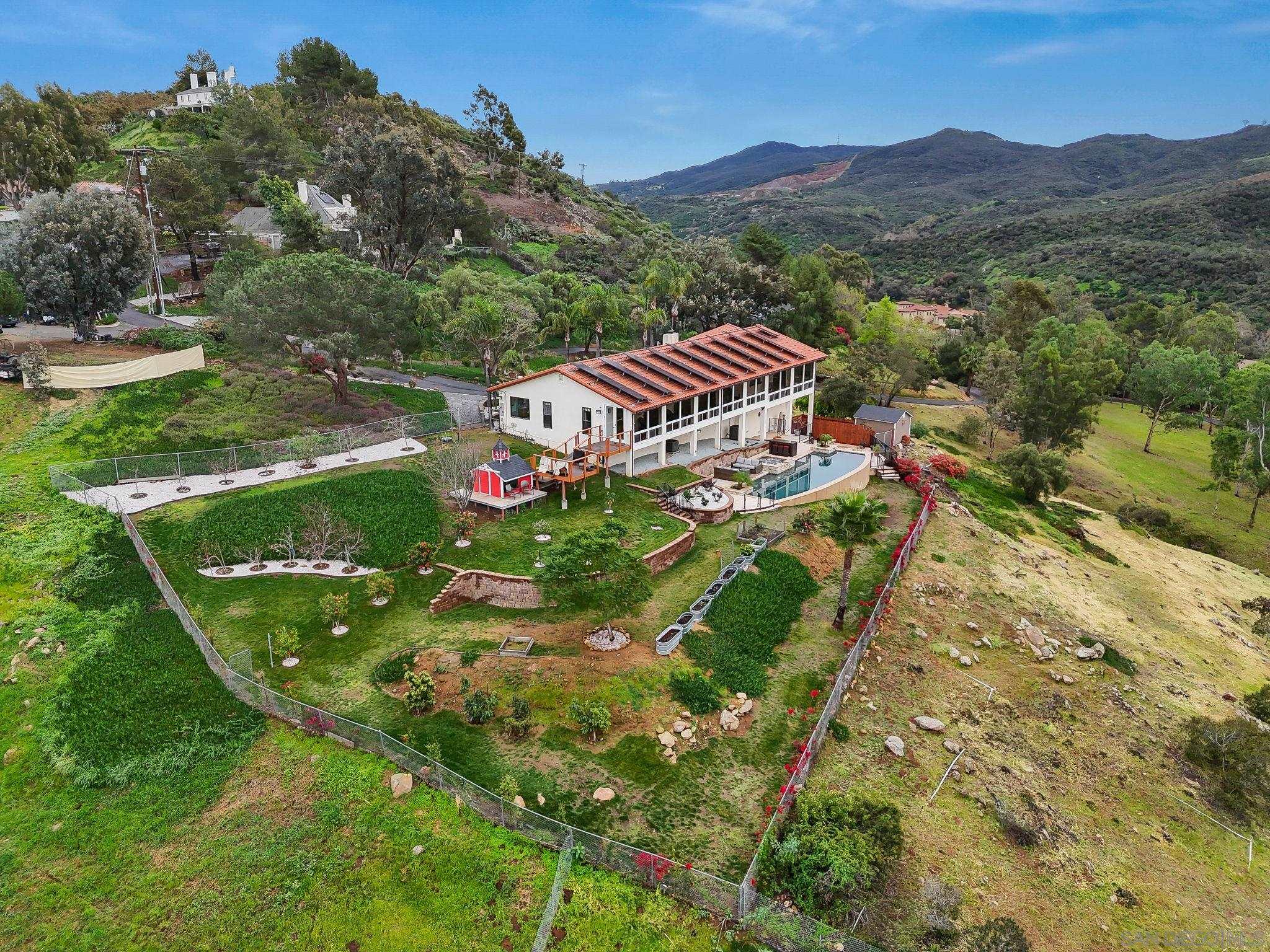 Detail Gallery Image 61 of 72 For 29509  Hoxie Ranch Rd, Vista,  CA 92084 - 3 Beds | 3/1 Baths