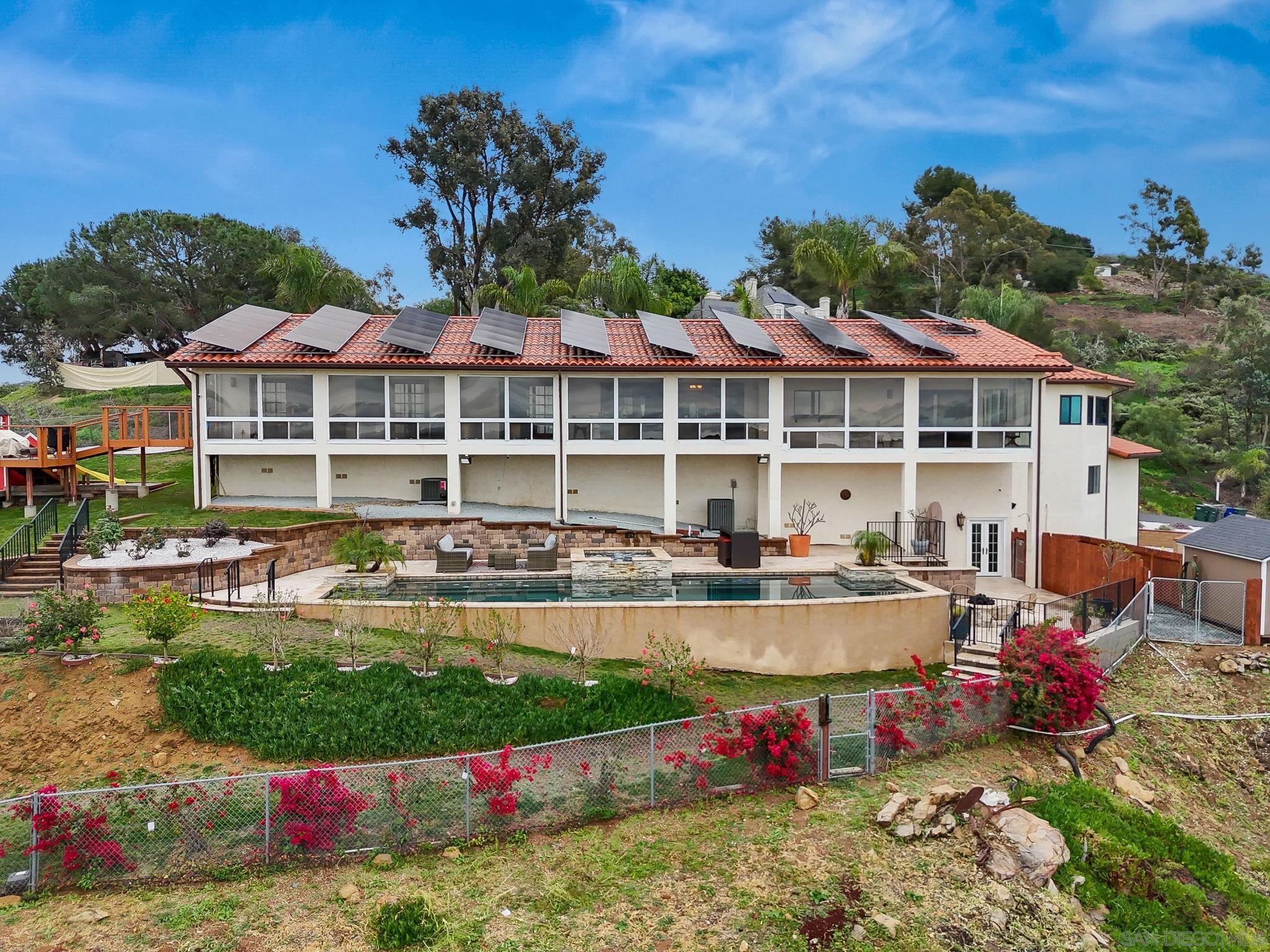 Detail Gallery Image 63 of 72 For 29509  Hoxie Ranch Rd, Vista,  CA 92084 - 3 Beds | 3/1 Baths