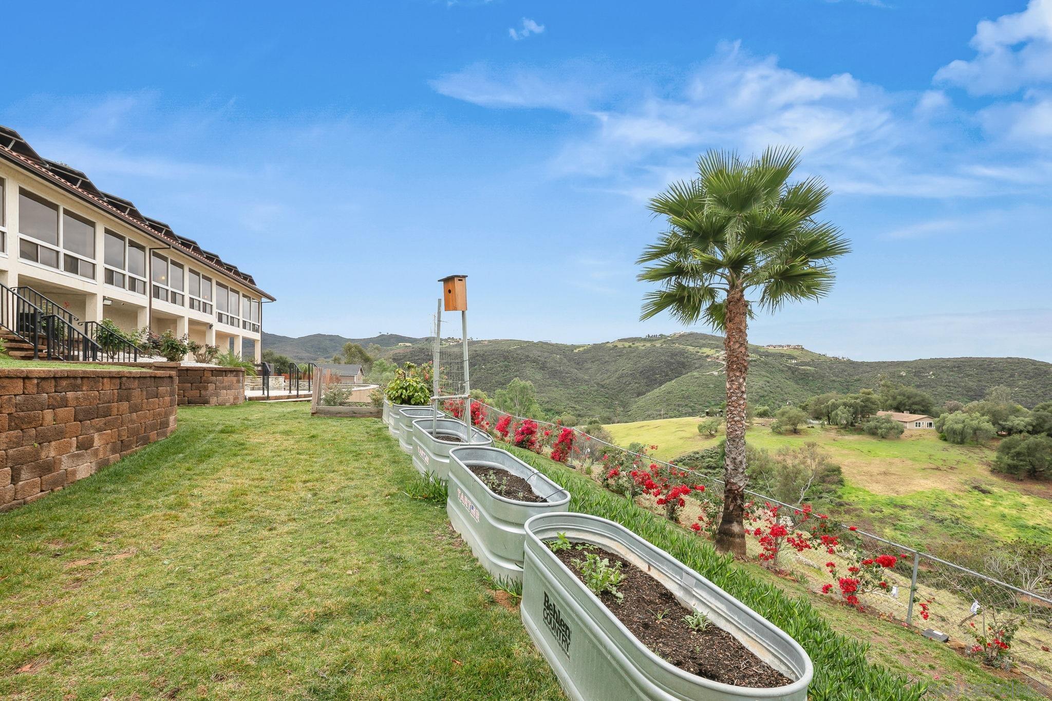 Detail Gallery Image 66 of 72 For 29509  Hoxie Ranch Rd, Vista,  CA 92084 - 3 Beds | 3/1 Baths