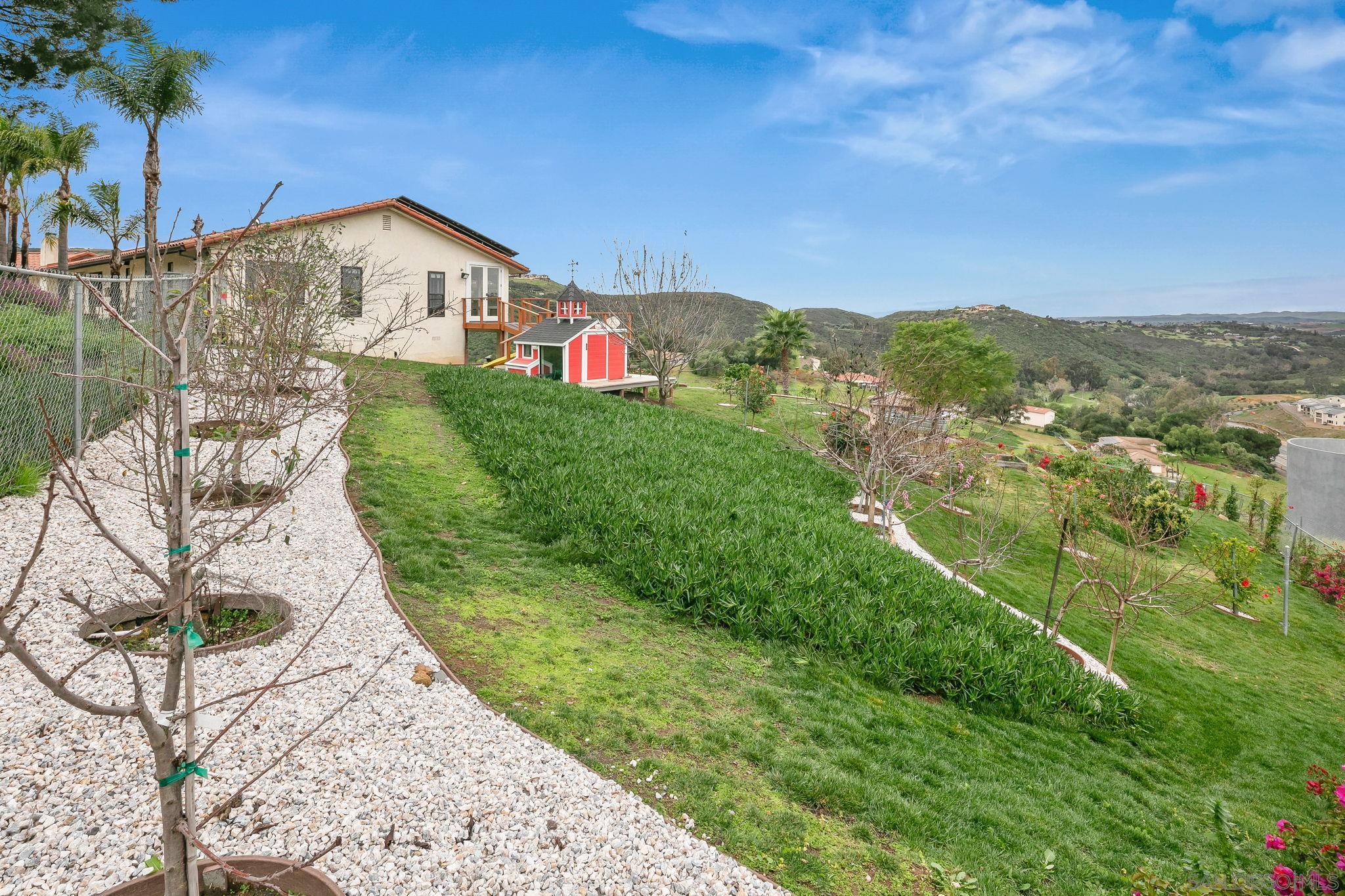 Detail Gallery Image 67 of 72 For 29509  Hoxie Ranch Rd, Vista,  CA 92084 - 3 Beds | 3/1 Baths