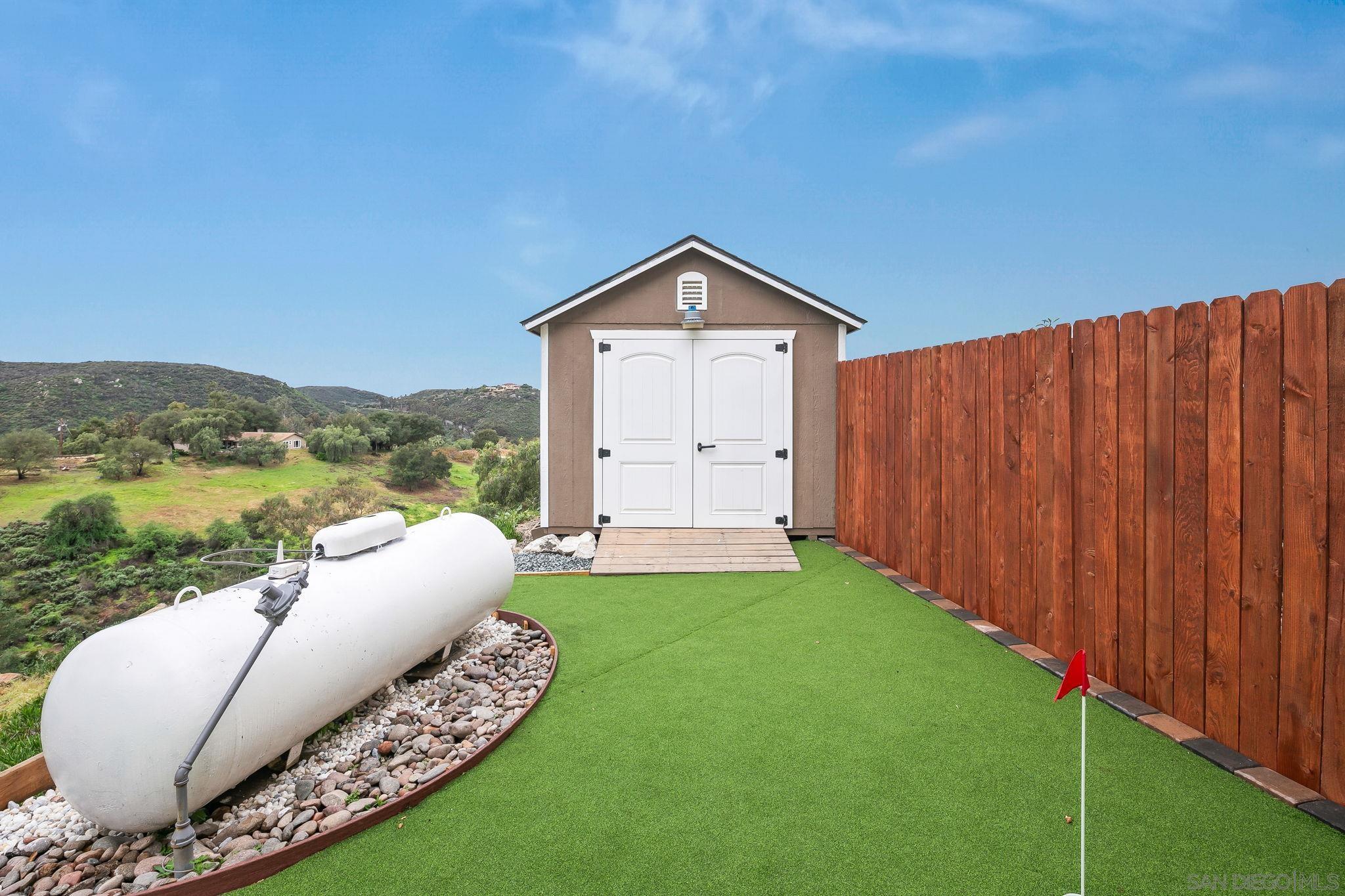 Detail Gallery Image 68 of 72 For 29509  Hoxie Ranch Rd, Vista,  CA 92084 - 3 Beds | 3/1 Baths