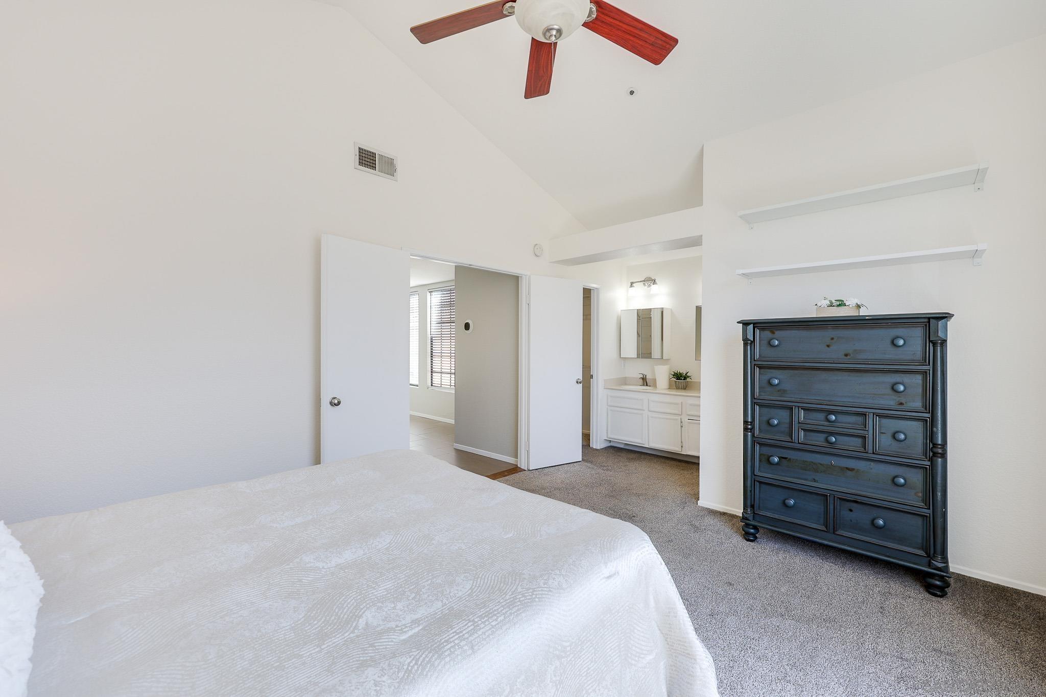 Detail Gallery Image 15 of 29 For 1772  Promenade Cir, Vista,  CA 92083 - 3 Beds | 2/1 Baths