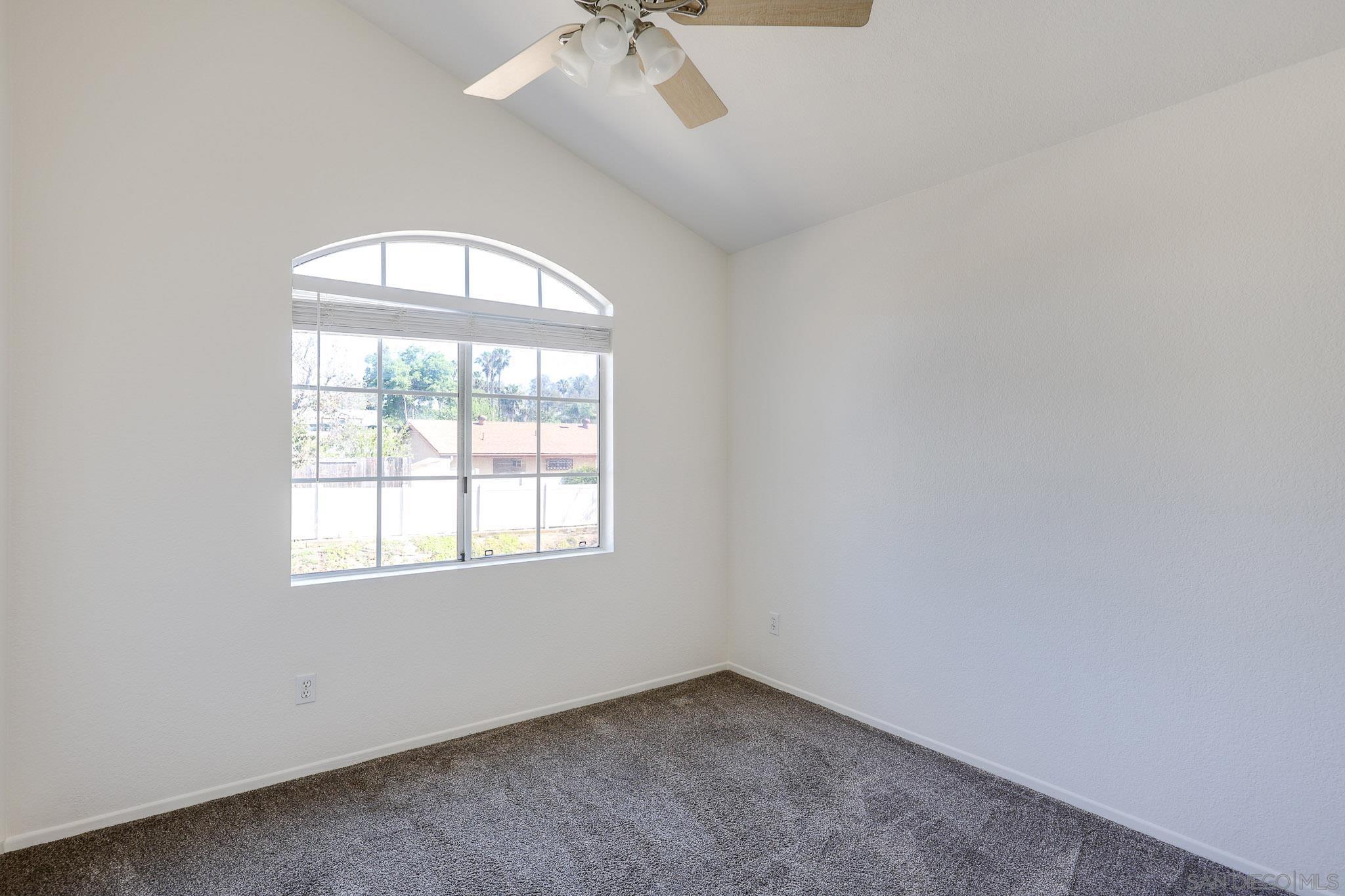 Detail Gallery Image 22 of 29 For 1772  Promenade Cir, Vista,  CA 92083 - 3 Beds | 2/1 Baths