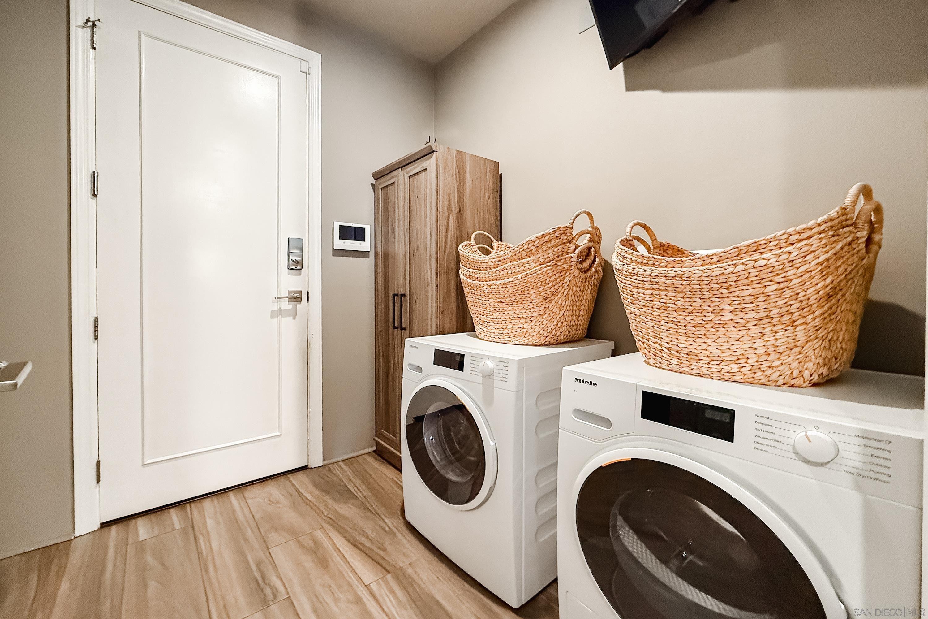 Detail Gallery Image 12 of 30 For 7404  via De Fortuna, Carlsbad,  CA 92009 - 3 Beds | 3 Baths