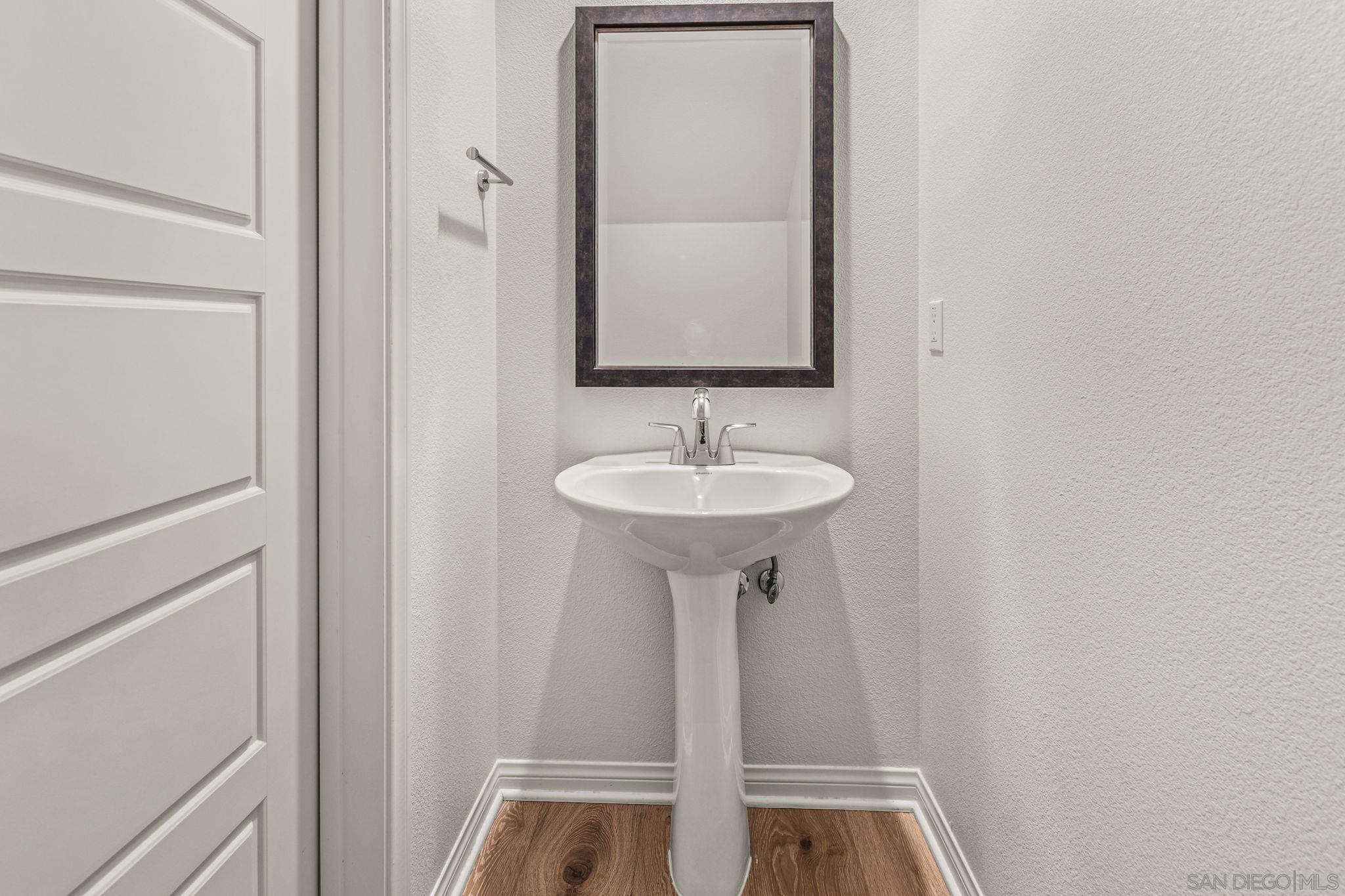 Detail Gallery Image 13 of 35 For 505  Pinedale, Vista,  CA 92081 - 3 Beds | 2/1 Baths