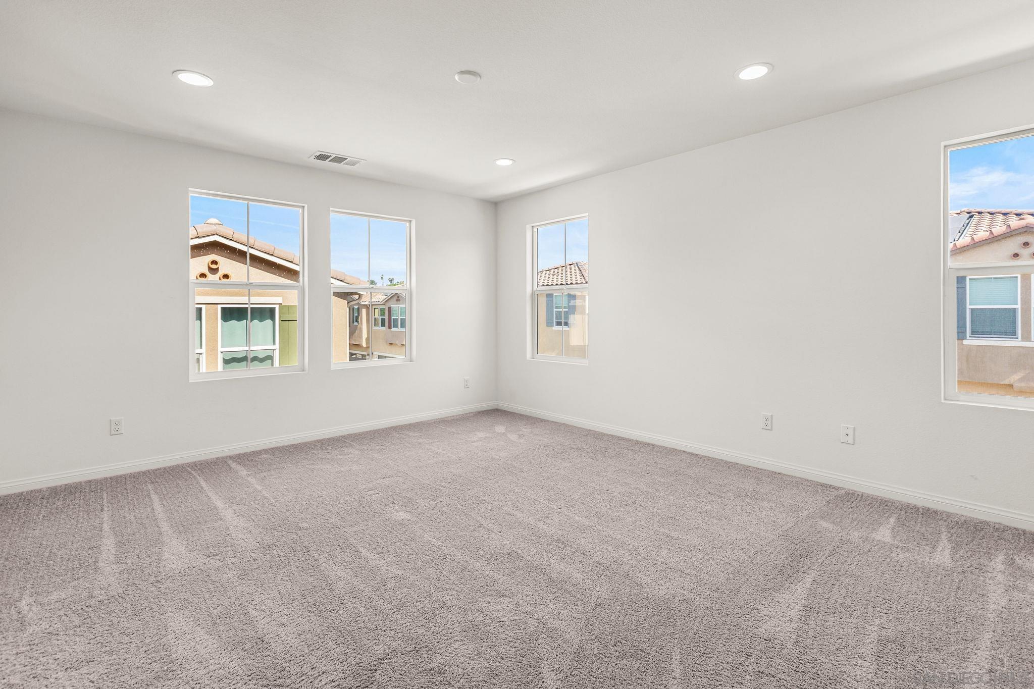 Detail Gallery Image 17 of 35 For 505  Pinedale, Vista,  CA 92081 - 3 Beds | 2/1 Baths