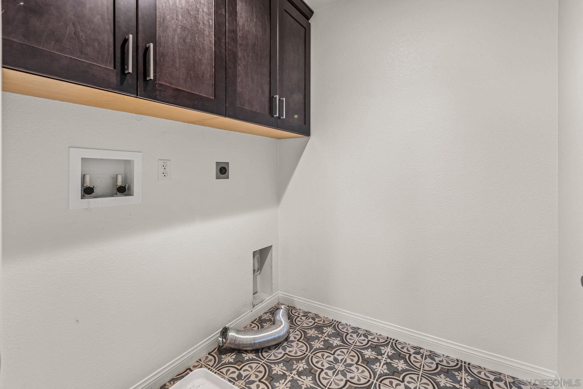 Detail Gallery Image 24 of 35 For 505  Pinedale, Vista,  CA 92081 - 3 Beds | 2/1 Baths