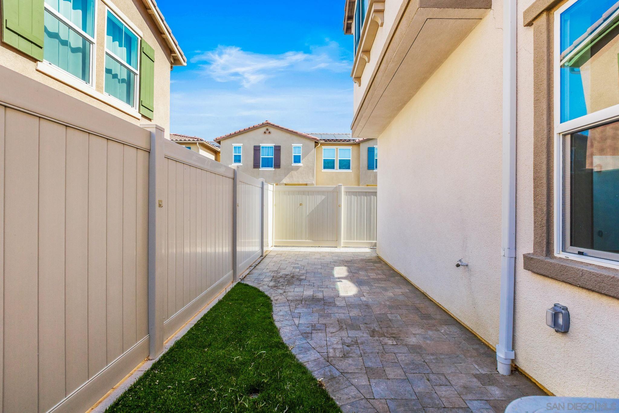 Detail Gallery Image 27 of 35 For 505  Pinedale, Vista,  CA 92081 - 3 Beds | 2/1 Baths