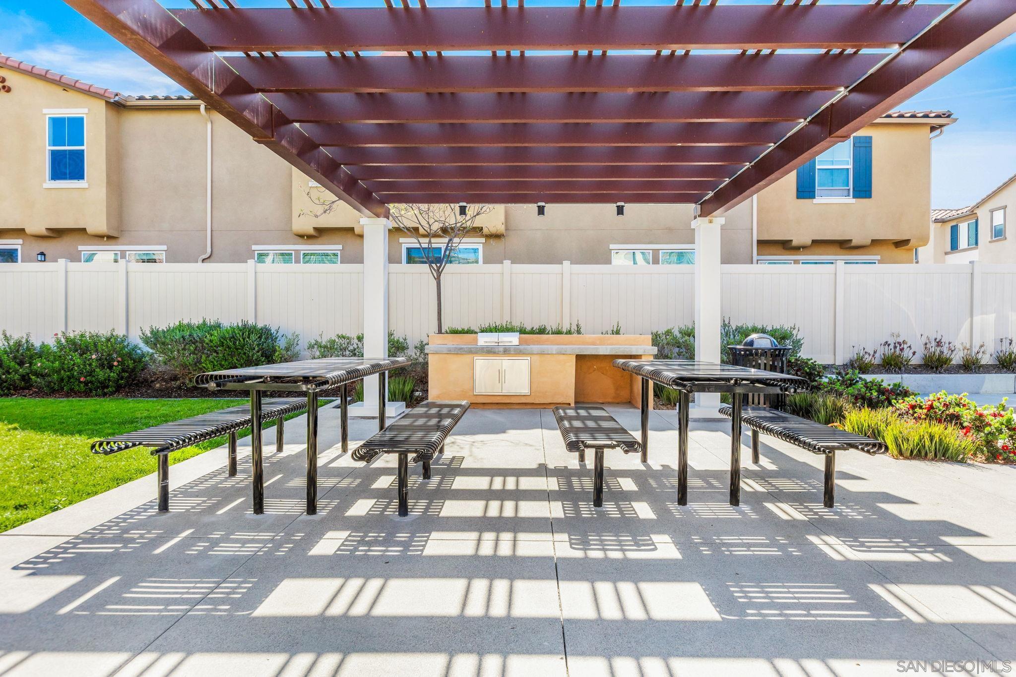 Detail Gallery Image 35 of 35 For 505  Pinedale, Vista,  CA 92081 - 3 Beds | 2/1 Baths