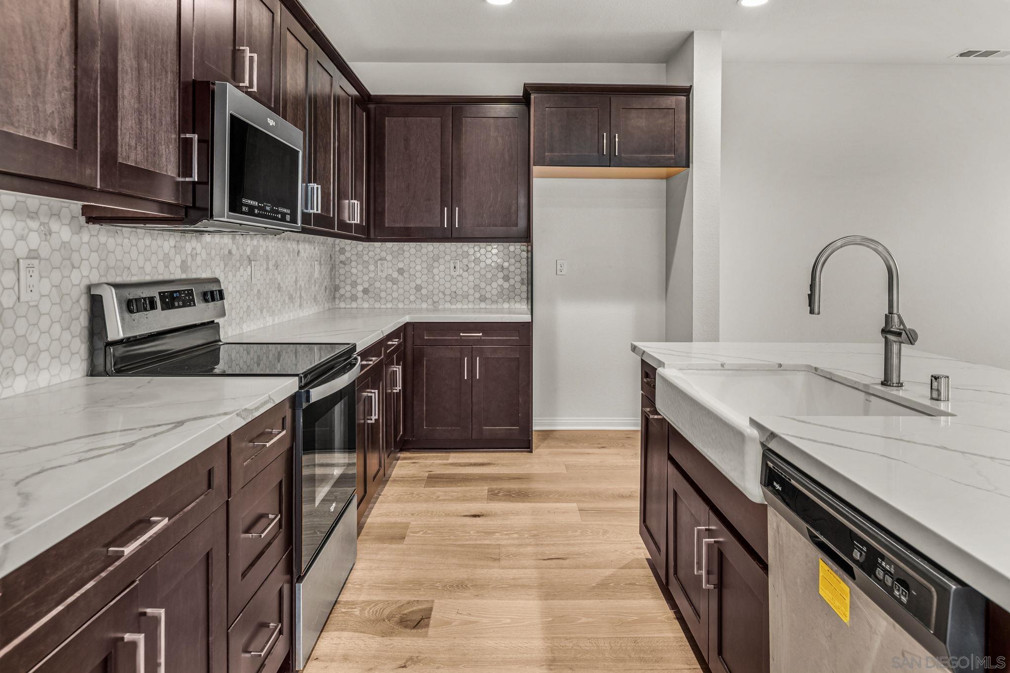 Detail Gallery Image 9 of 35 For 505  Pinedale, Vista,  CA 92081 - 3 Beds | 2/1 Baths