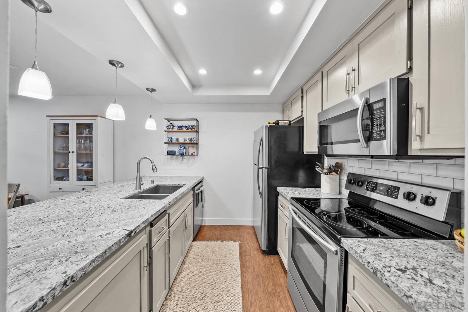 Front Image Thumbnail for SD260008445