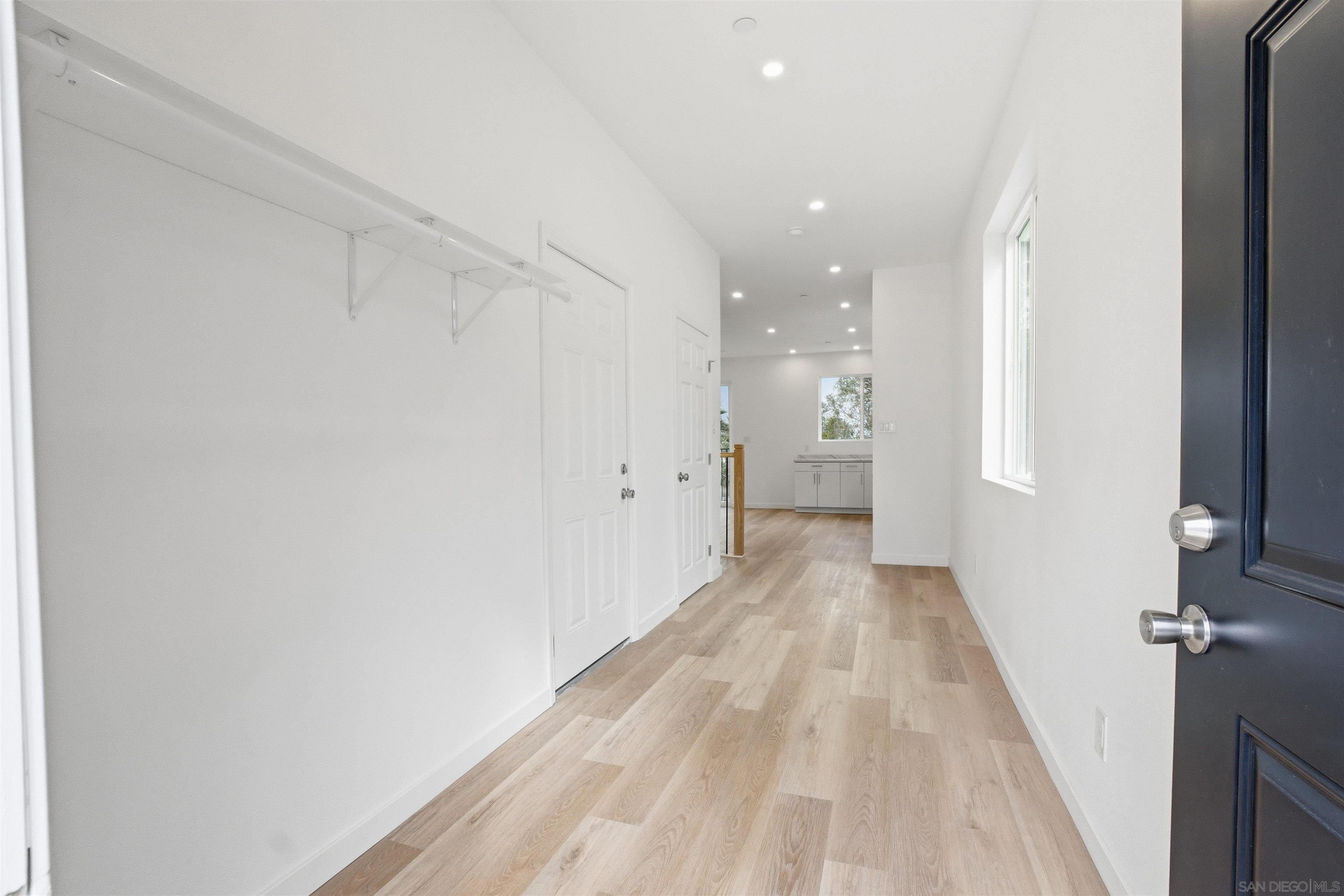 Detail Gallery Image 6 of 70 For 490  Lado De Loma Dr #1-4, Vista,  CA 92083 - – Beds | – Baths