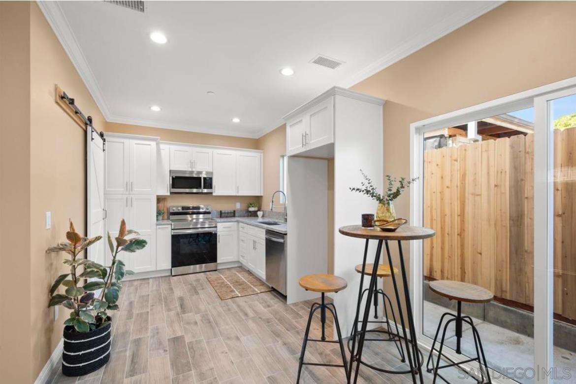 Front Image Thumbnail for SD260008468