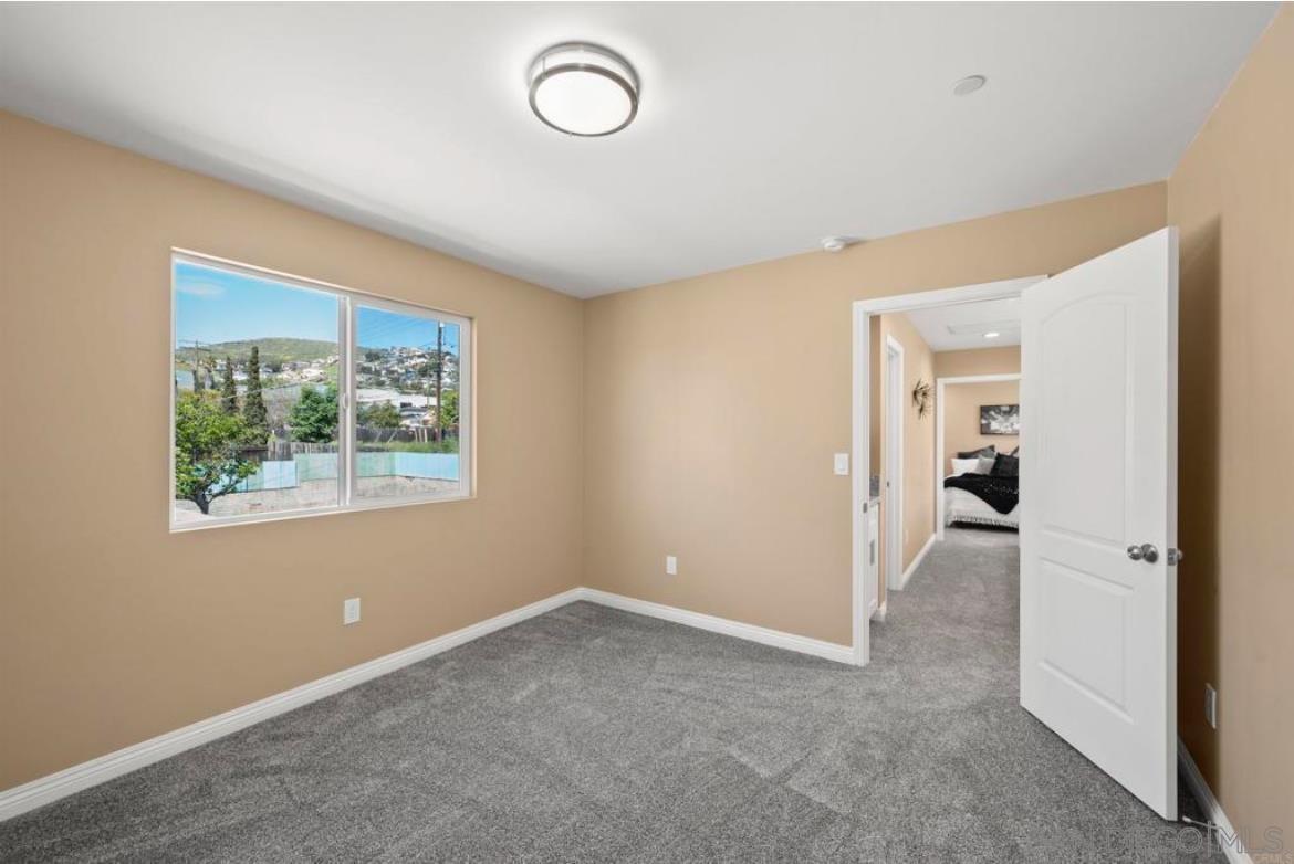 Detail Gallery Image 11 of 20 For 911  Concepcion Ave, Spring Valley,  CA 91977 - 3 Beds | 2/1 Baths