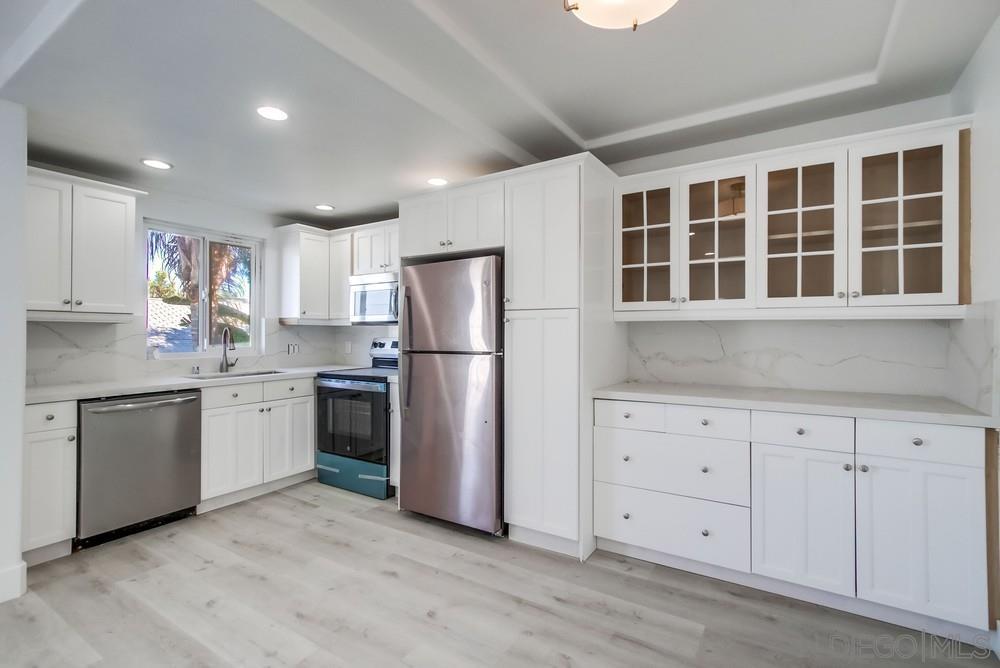 Front Image Thumbnail for SD260008523