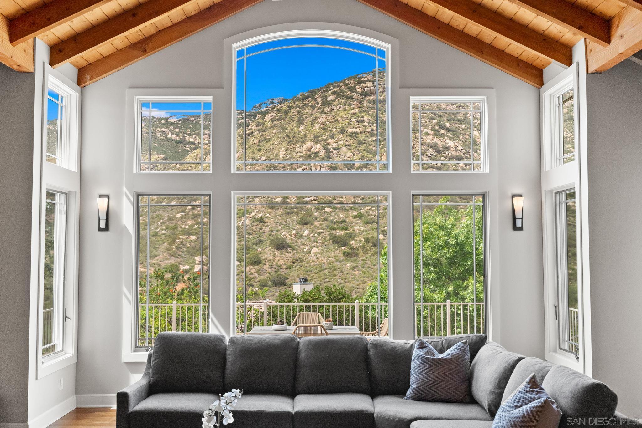 Front Image Thumbnail for SD260008536