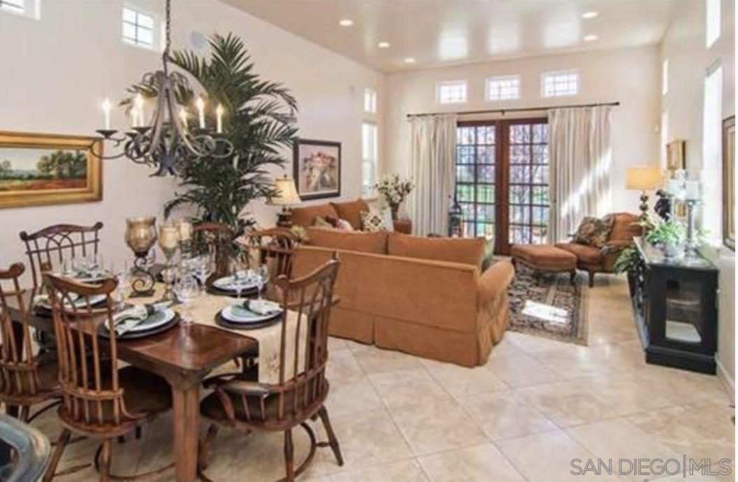 Detail Gallery Image 5 of 9 For 460  Gravilla, La Jolla,  CA 92037 - 3 Beds | 2/1 Baths