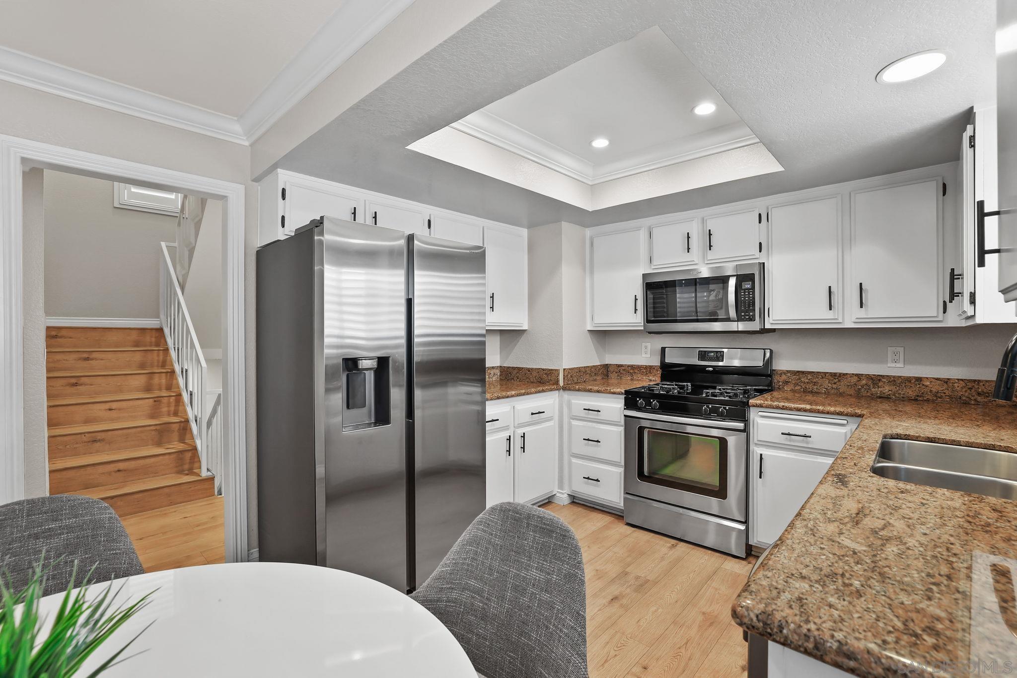 Front Image Thumbnail for SD260008677