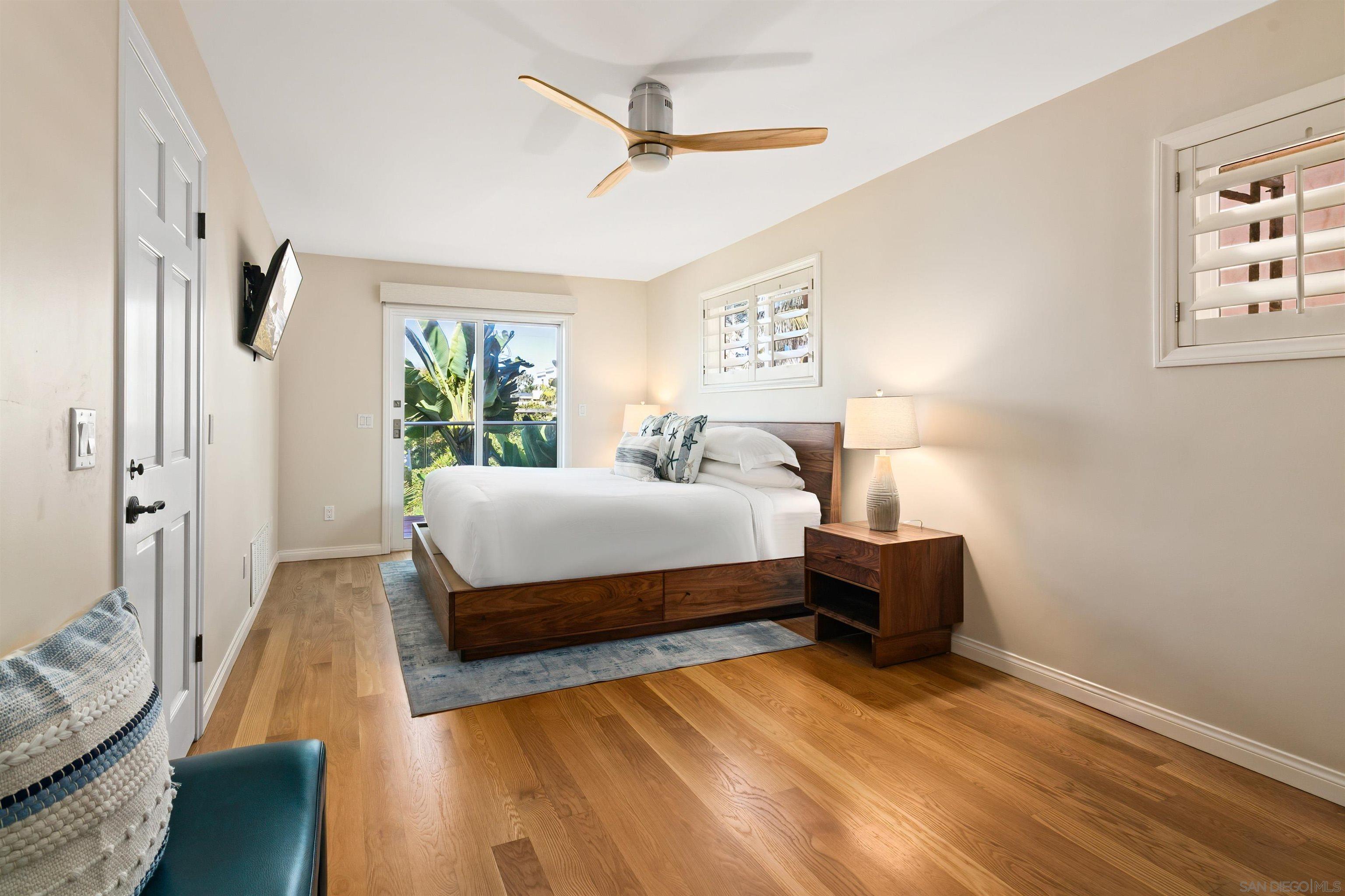 Detail Gallery Image 13 of 34 For 253  Gravilla Street, La Jolla,  CA 92037 - 3 Beds | 2/1 Baths