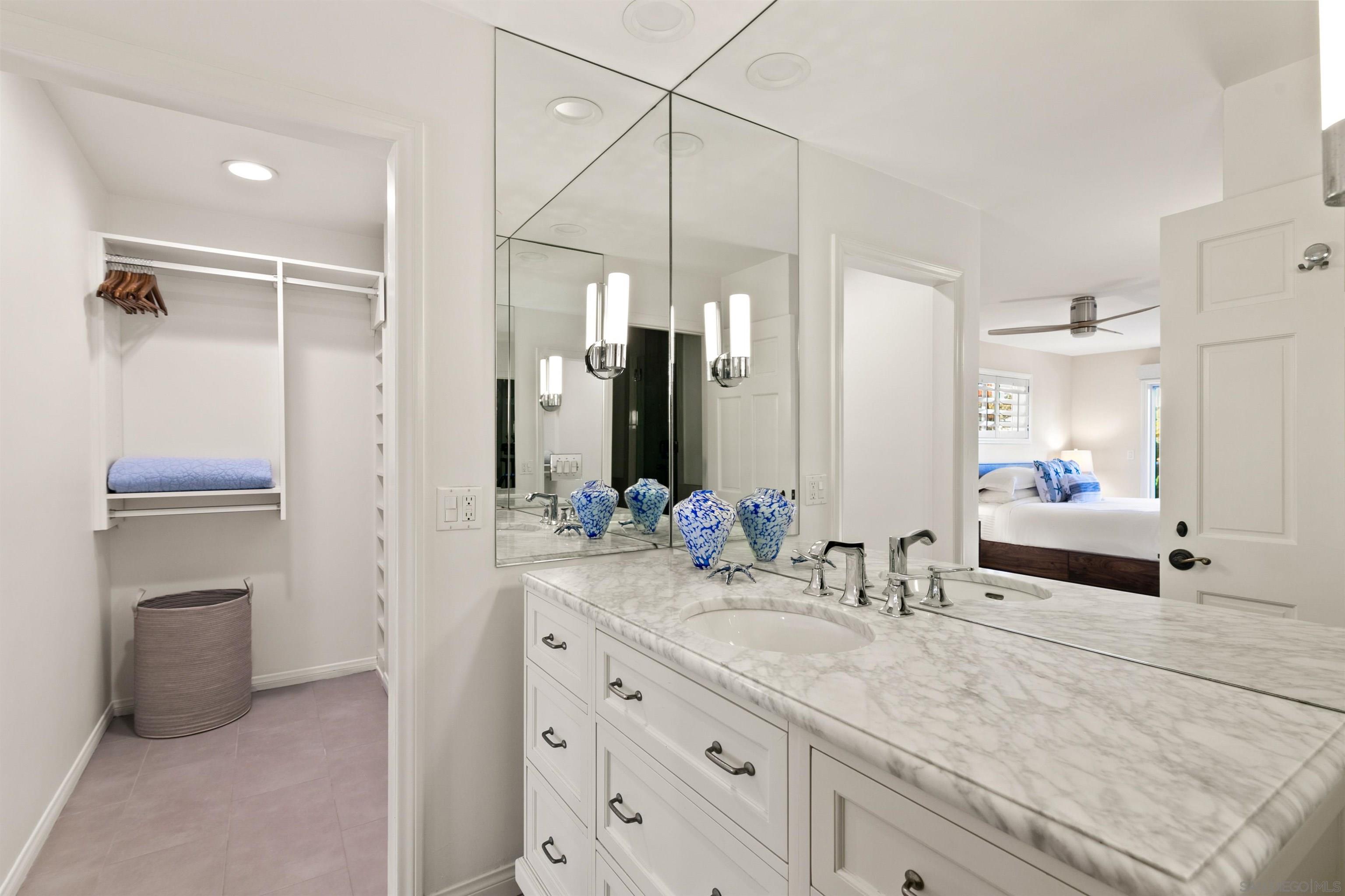 Detail Gallery Image 16 of 34 For 253  Gravilla Street, La Jolla,  CA 92037 - 3 Beds | 2/1 Baths