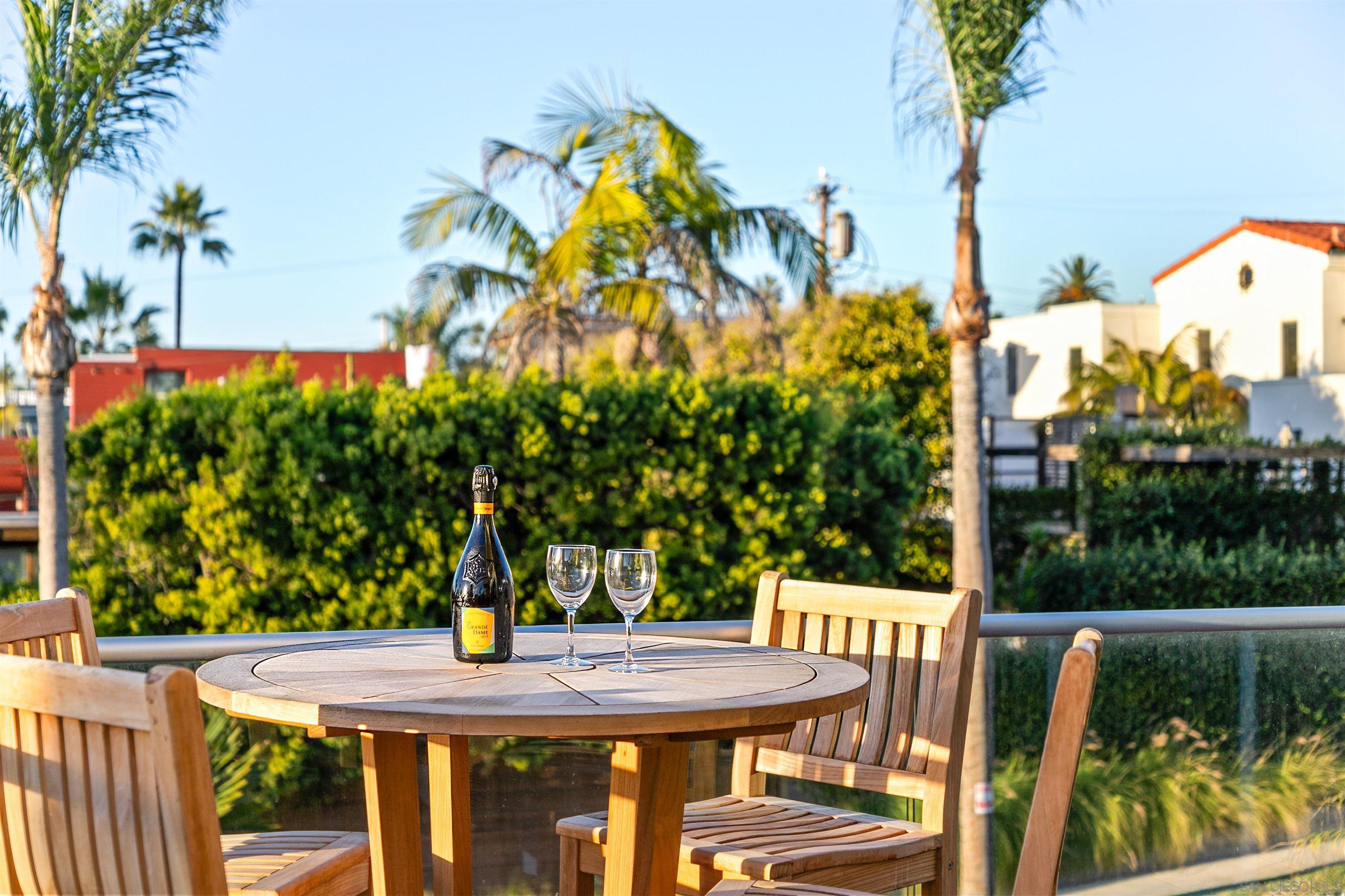 Detail Gallery Image 29 of 34 For 253  Gravilla Street, La Jolla,  CA 92037 - 3 Beds | 2/1 Baths