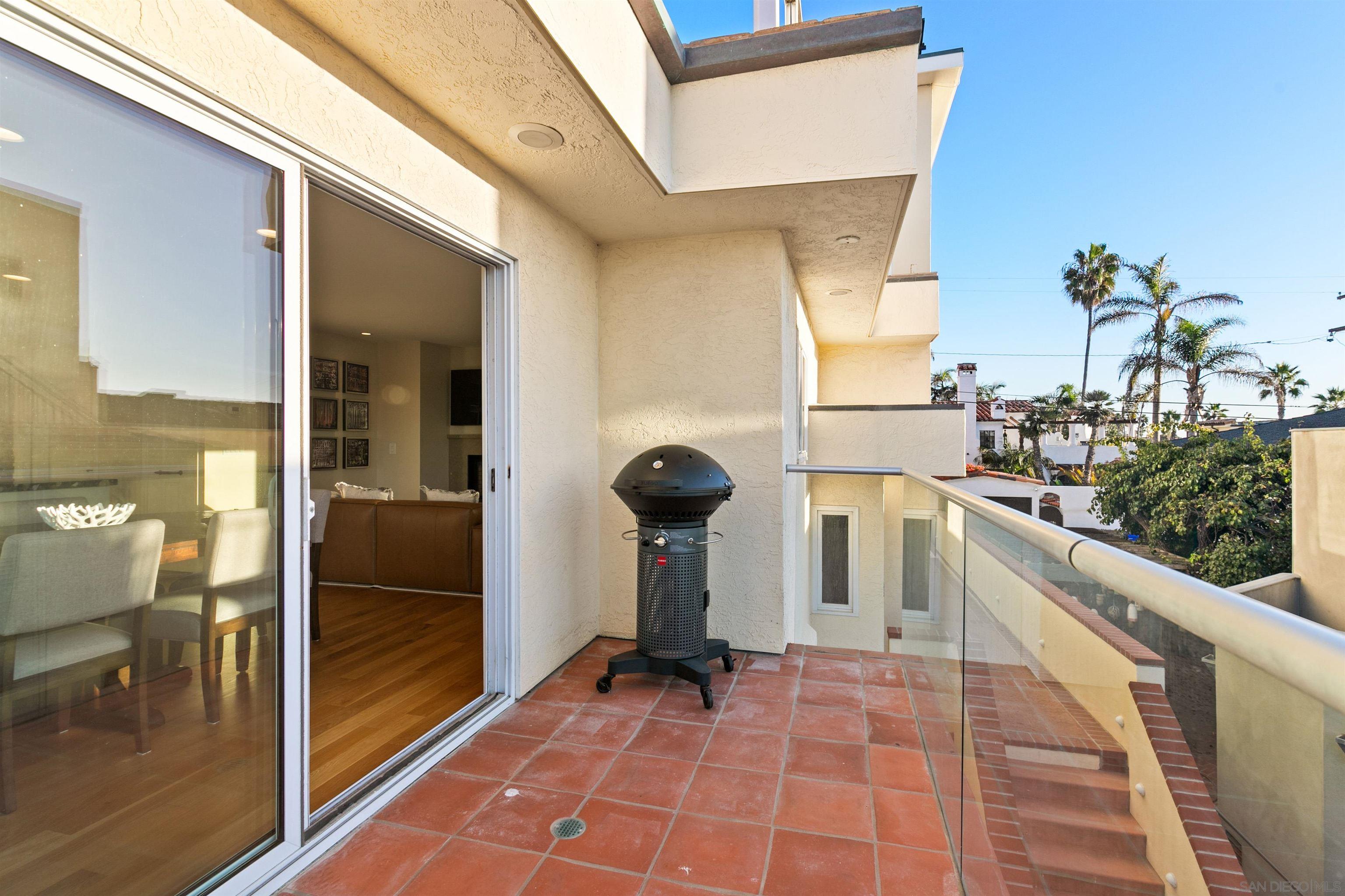 Detail Gallery Image 31 of 34 For 253  Gravilla Street, La Jolla,  CA 92037 - 3 Beds | 2/1 Baths