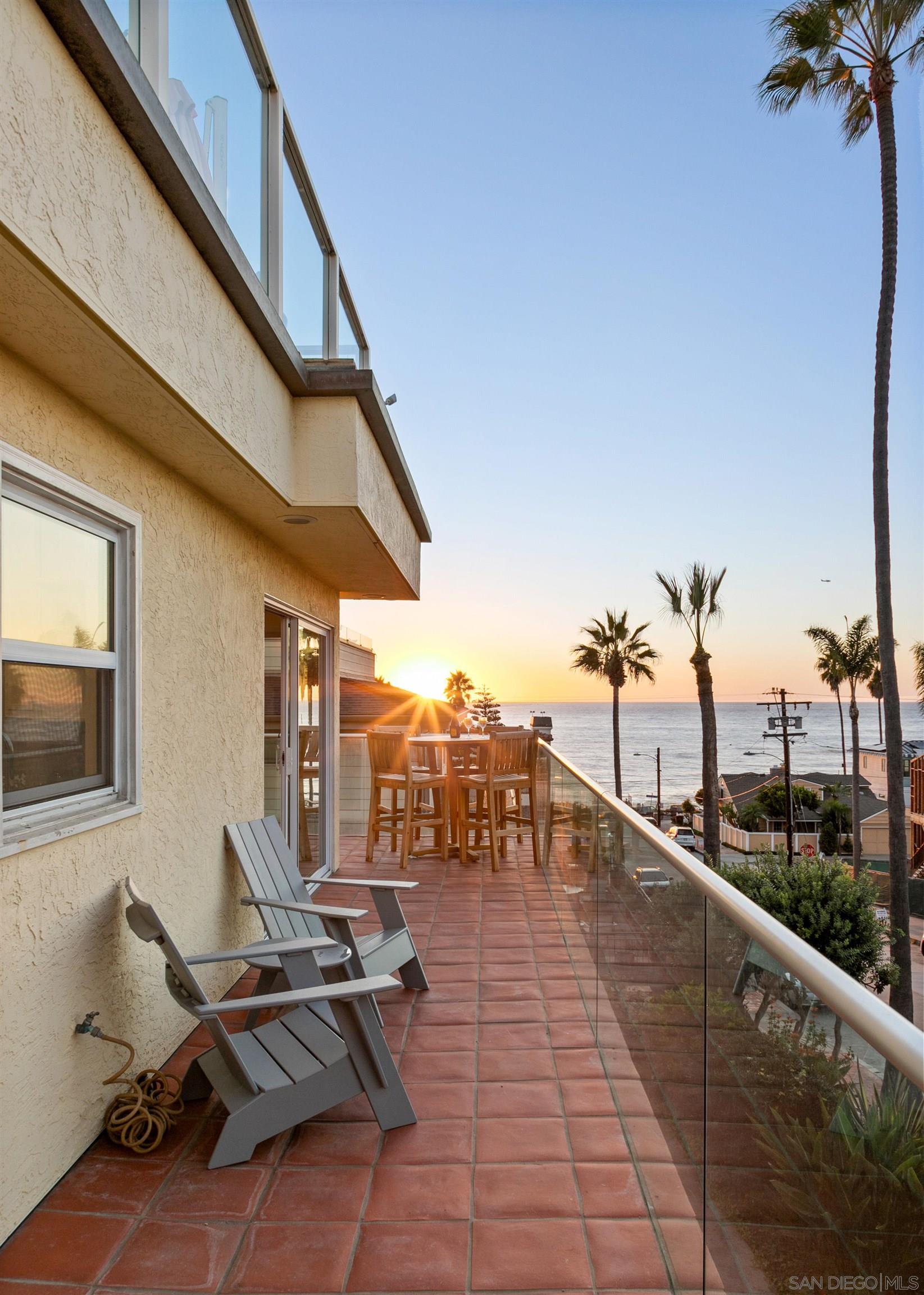 Detail Gallery Image 8 of 34 For 253  Gravilla Street, La Jolla,  CA 92037 - 3 Beds | 2/1 Baths
