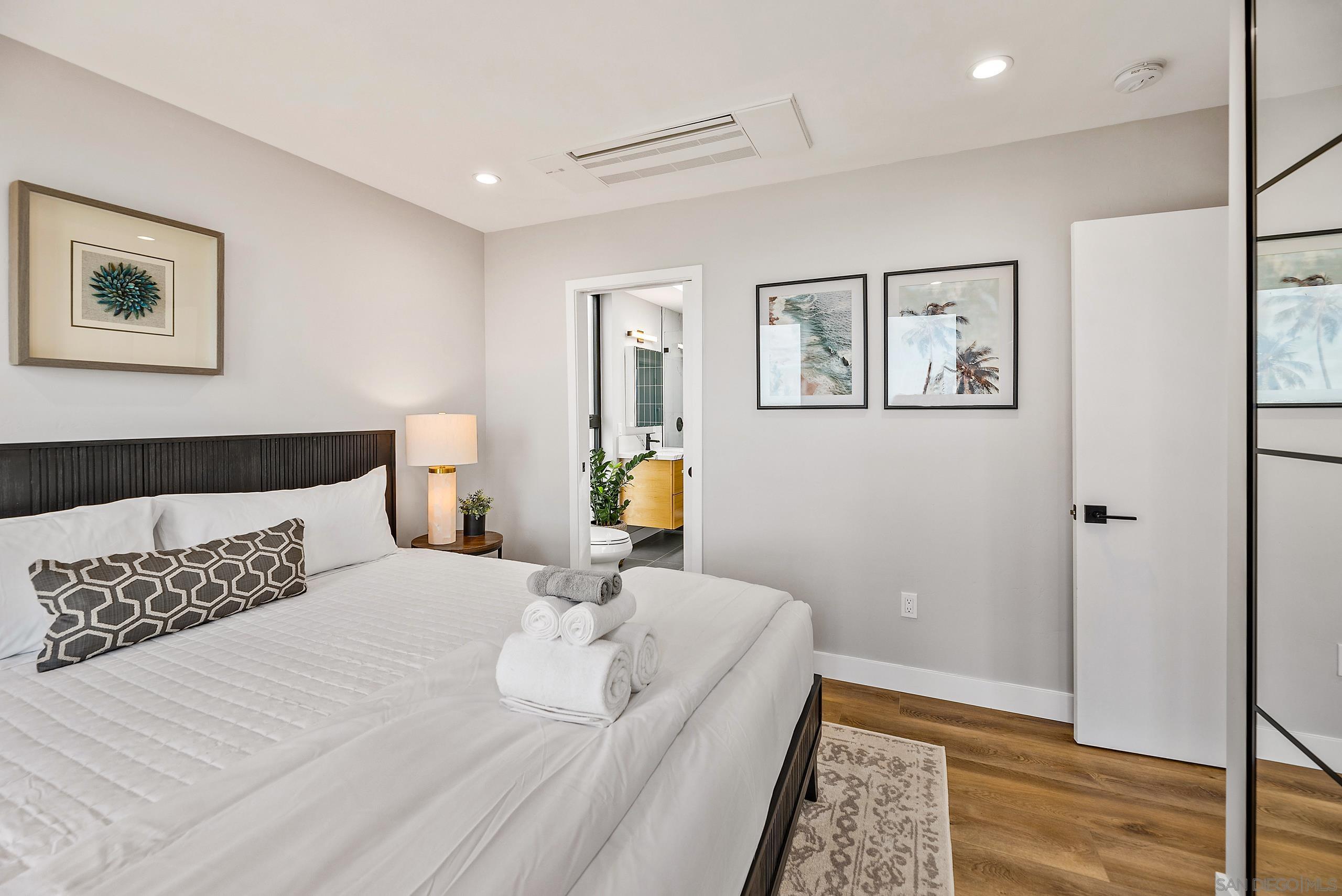 Detail Gallery Image 25 of 50 For 5830  Desert View Dr, La Jolla,  CA 92037 - 3 Beds | 2 Baths