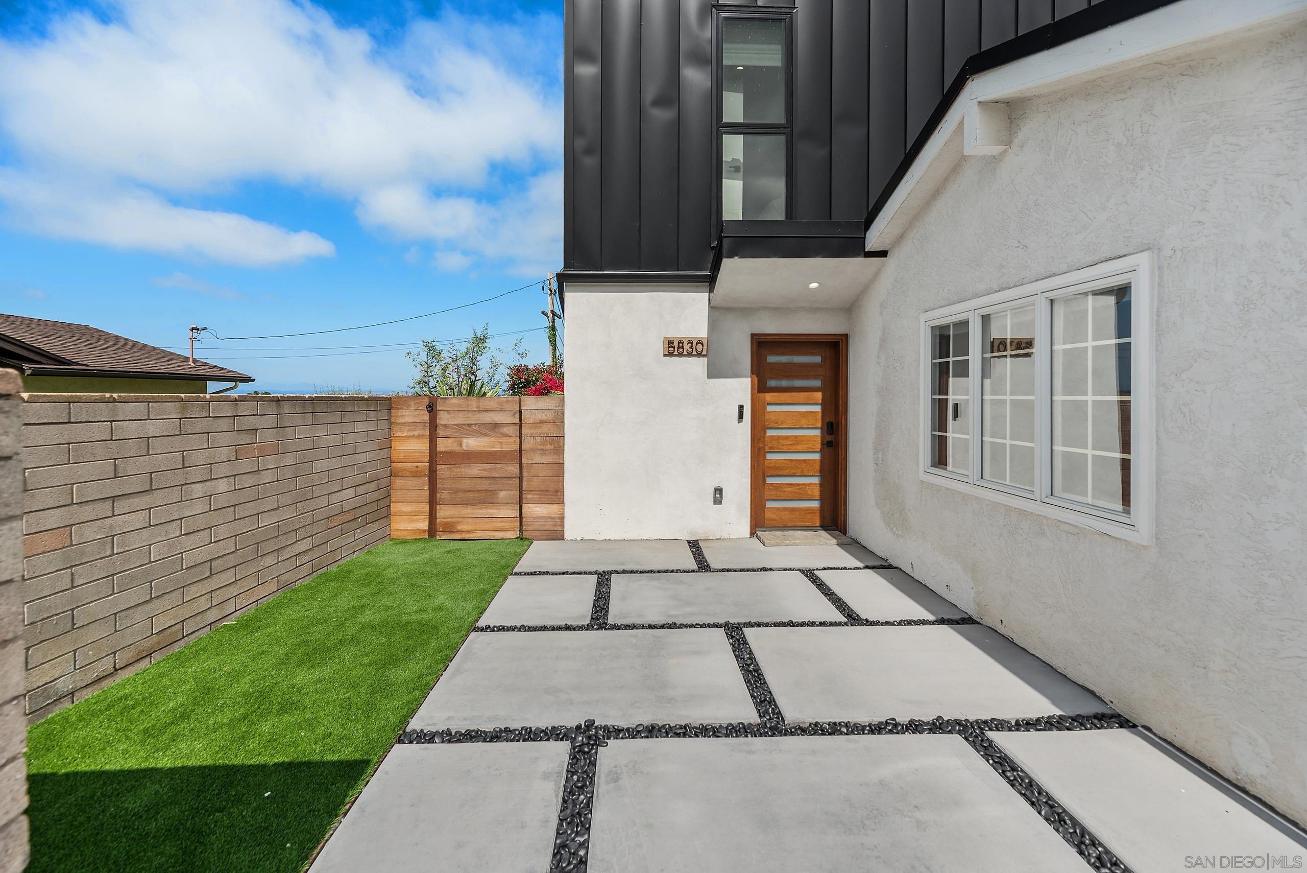 Detail Gallery Image 32 of 50 For 5830  Desert View Dr, La Jolla,  CA 92037 - 3 Beds | 2 Baths