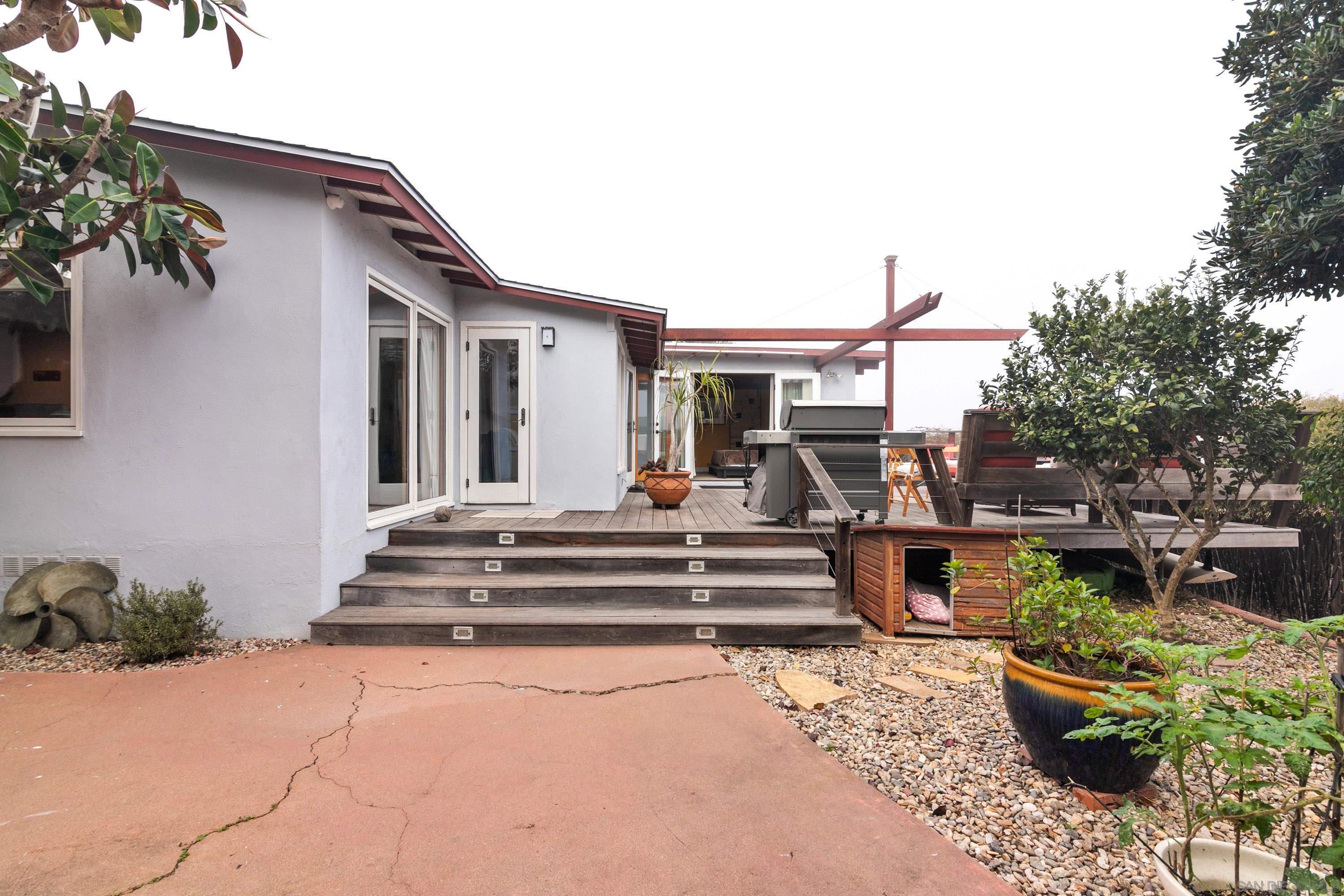 Detail Gallery Image 37 of 50 For 541  Tarento Dr, San Diego,  CA 92106 - 3 Beds | 2 Baths