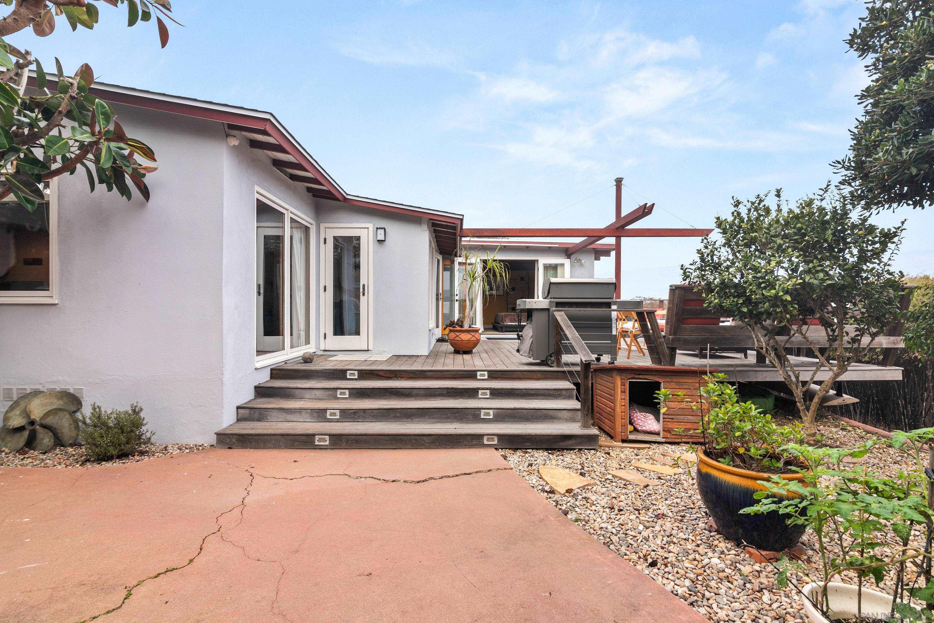 Detail Gallery Image 40 of 50 For 541  Tarento Dr, San Diego,  CA 92106 - 3 Beds | 2 Baths