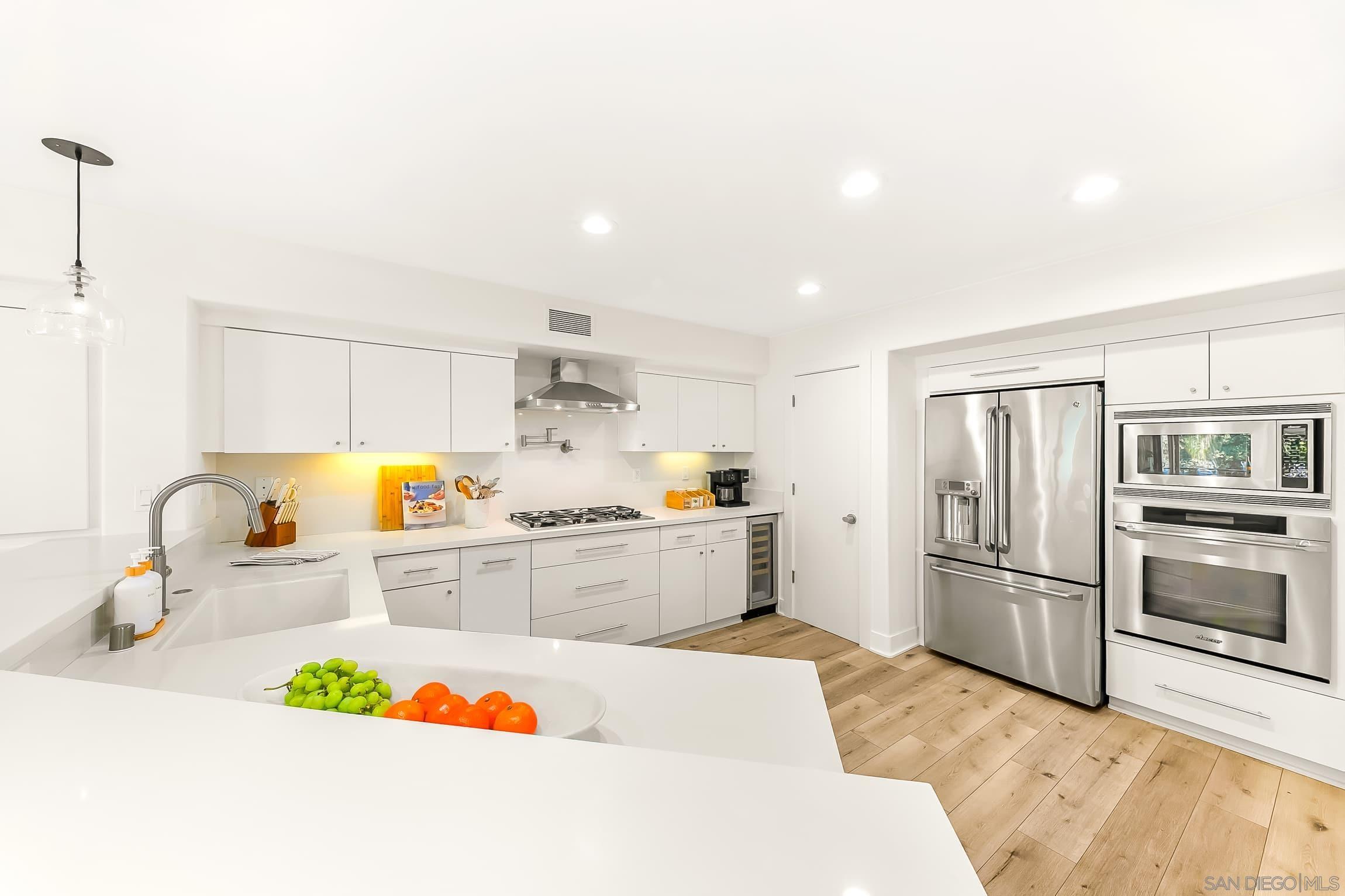 Detail Gallery Image 20 of 52 For 229  Bonair St, La Jolla,  CA 92037 - 2 Beds | 2 Baths