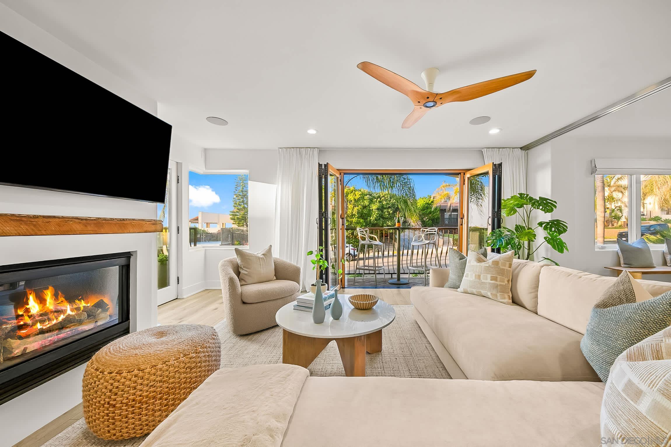 Detail Gallery Image 4 of 52 For 229  Bonair St, La Jolla,  CA 92037 - 2 Beds | 2 Baths