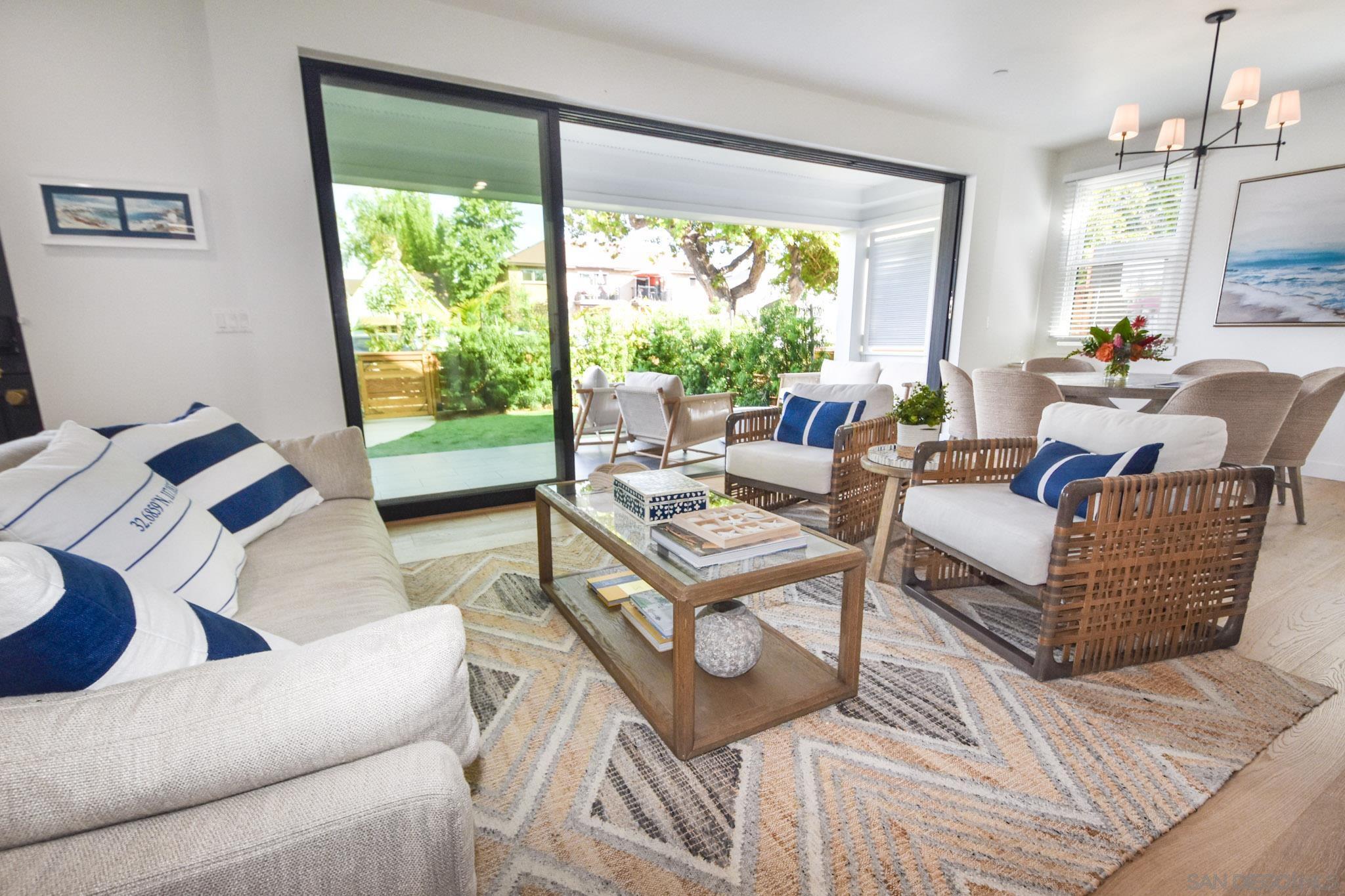 Detail Gallery Image 12 of 35 For 924  D Ave, Coronado,  CA 92118 - 5 Beds | 3 Baths