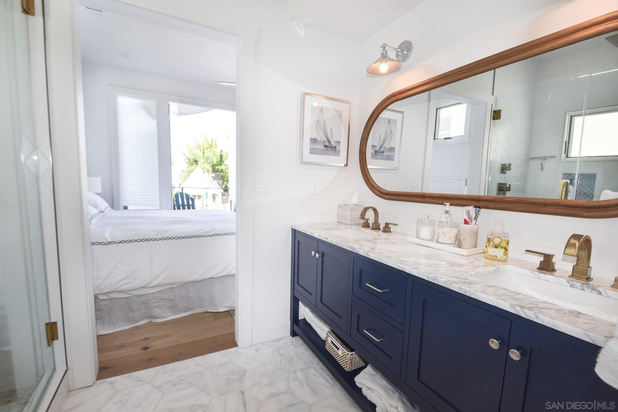 Detail Gallery Image 25 of 35 For 924  D Ave, Coronado,  CA 92118 - 5 Beds | 3 Baths